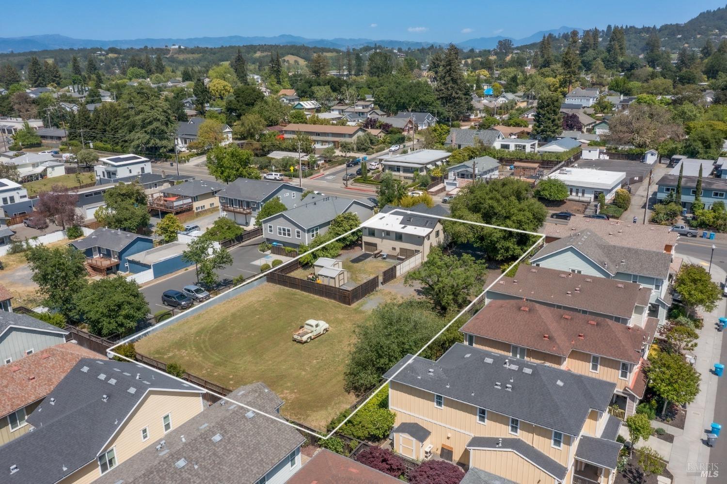 733-735 Healdsburg Ave