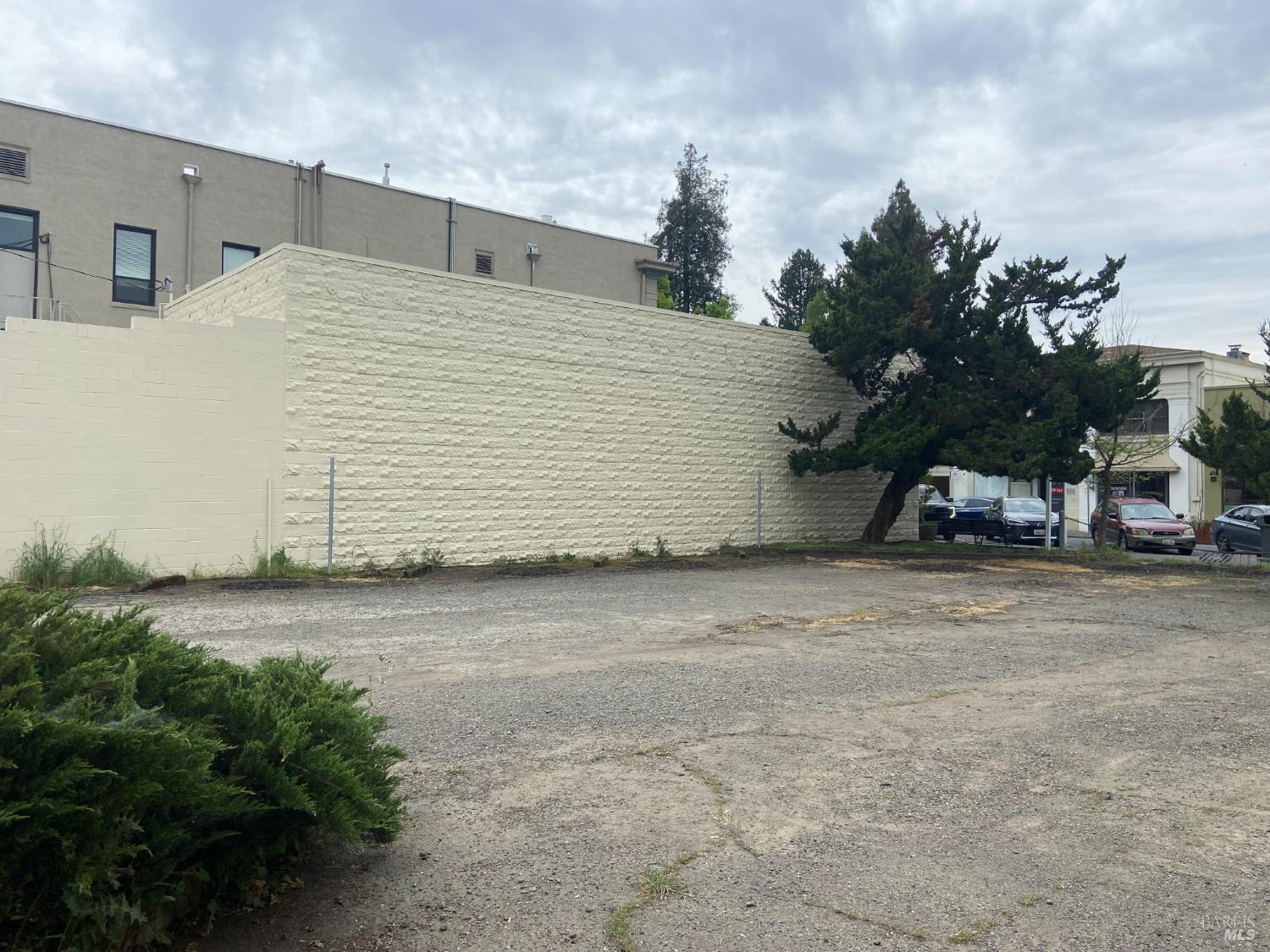 330 Center St