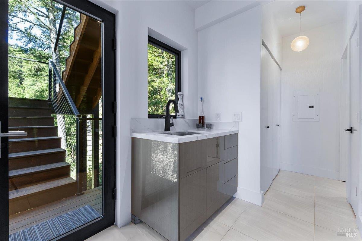 3100 Muniz Ranch Road