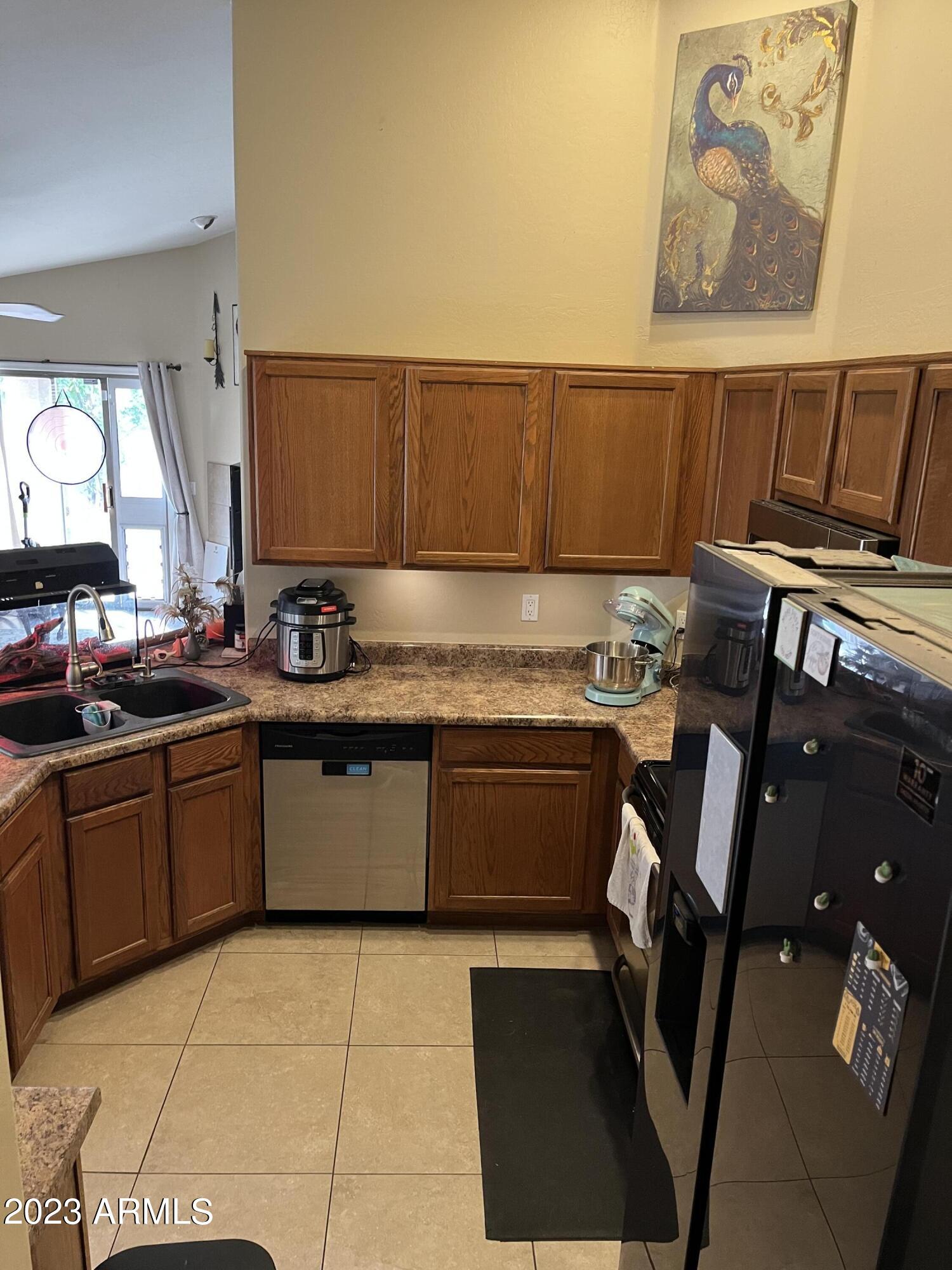 14041 W TWO GUNS Trail
