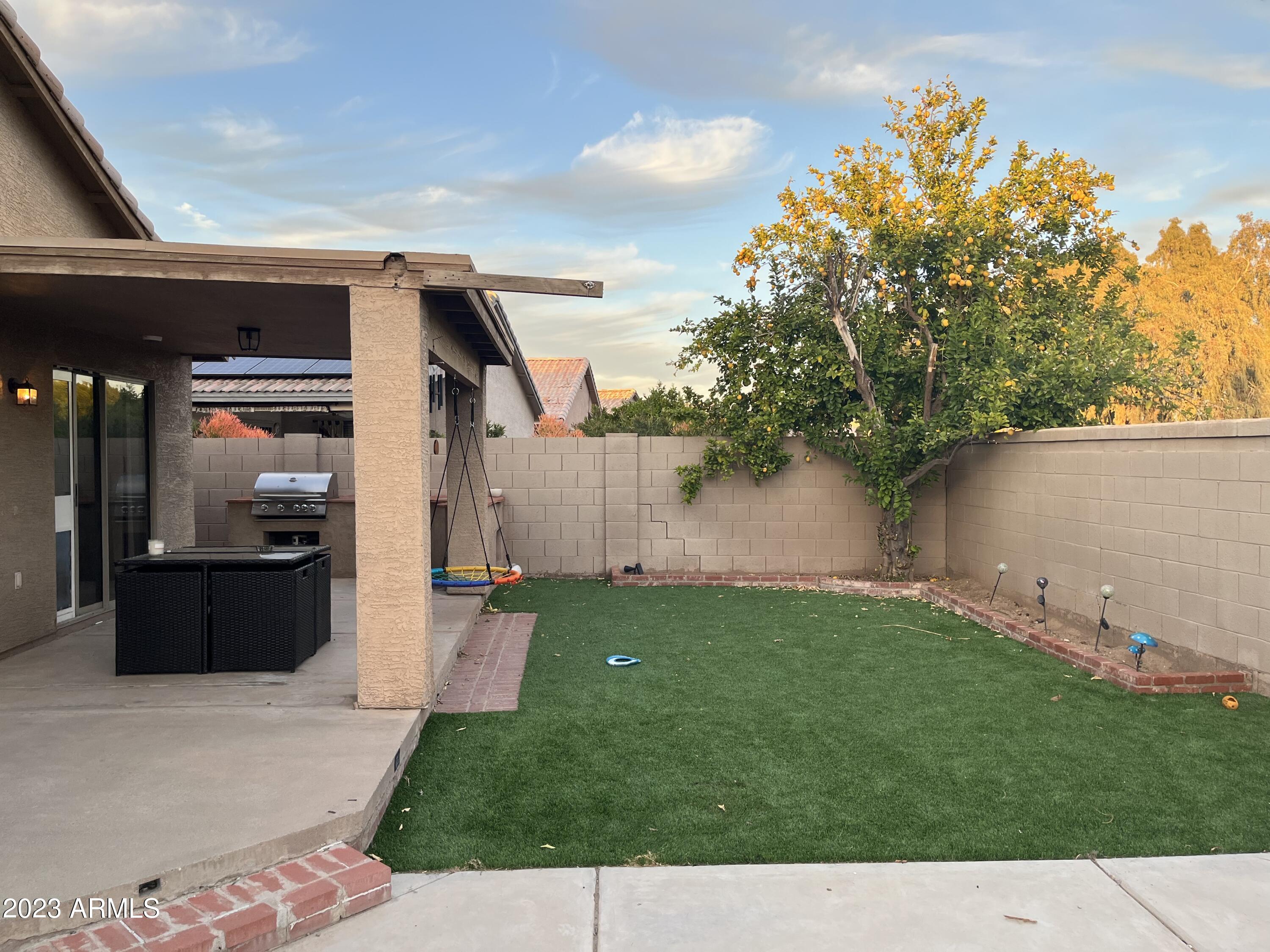 14041 W TWO GUNS Trail