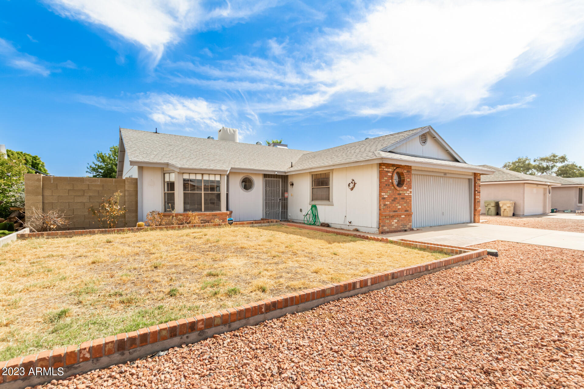6415 W PARADISE Lane