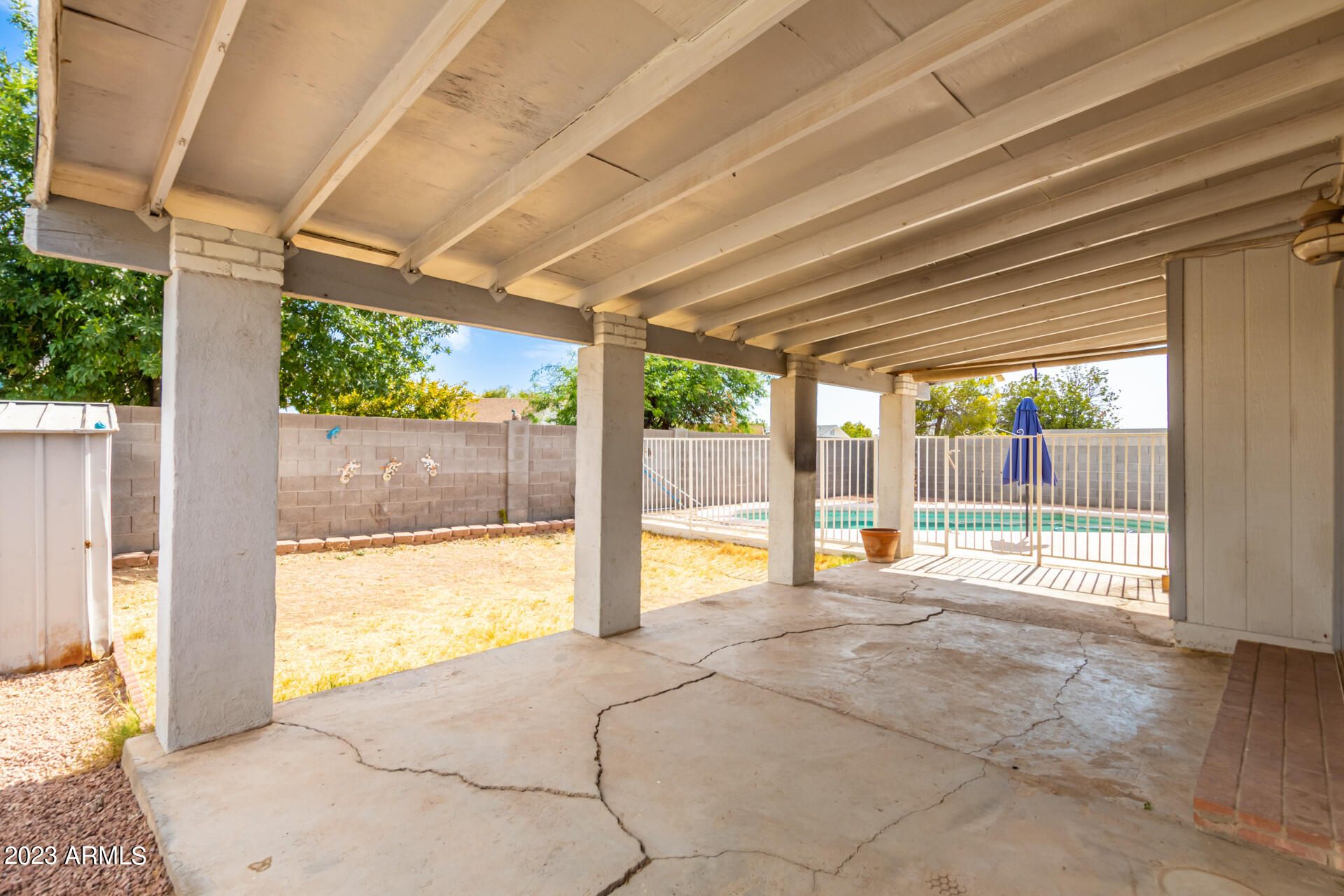 6415 W PARADISE Lane
