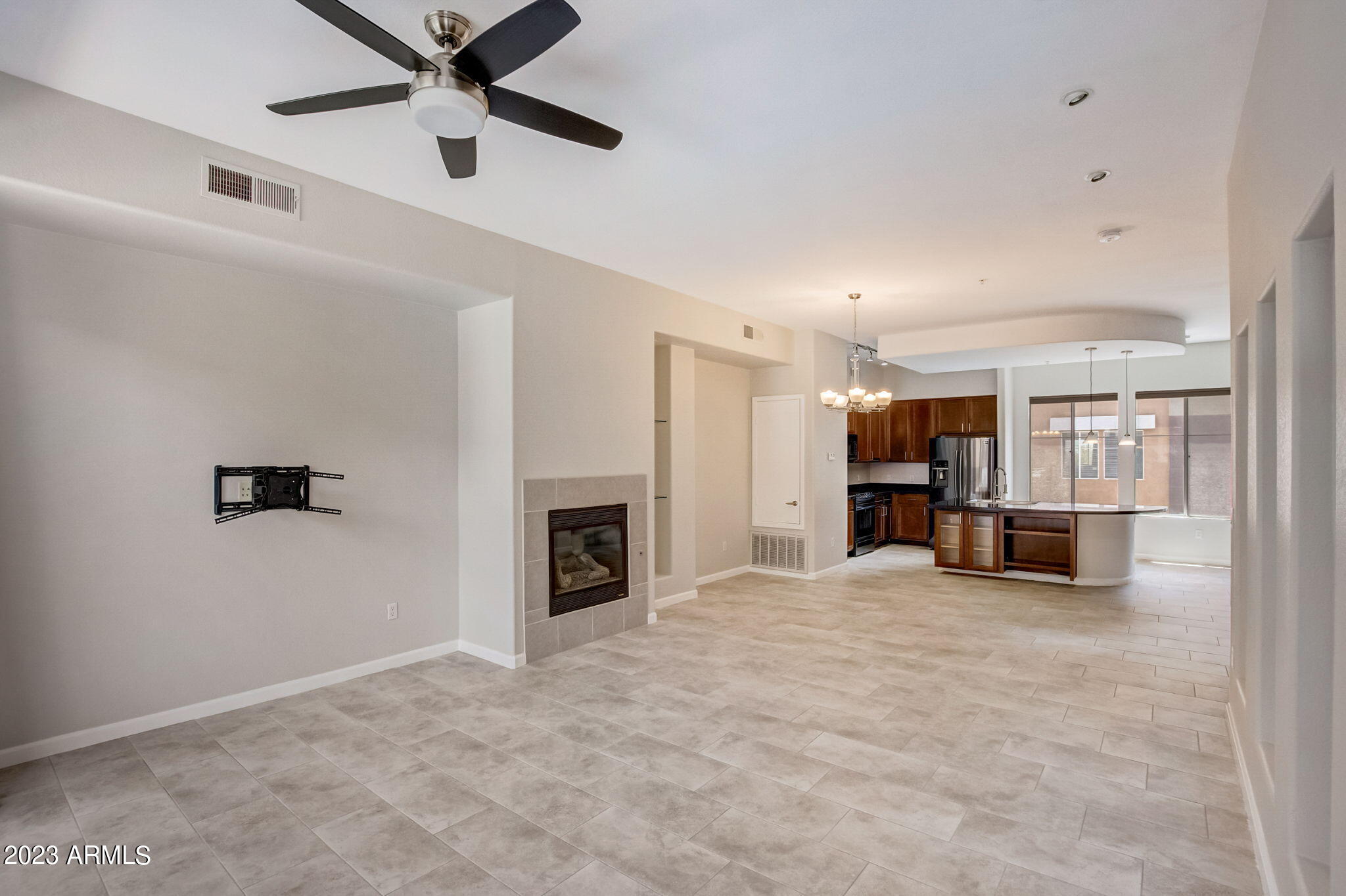 6605 N 93RD Avenue, 1028