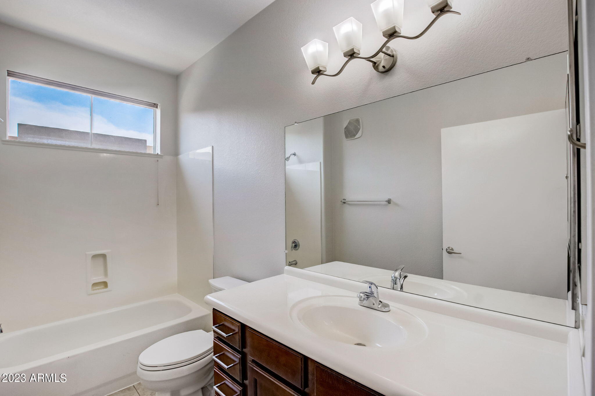 6605 N 93RD Avenue, 1028