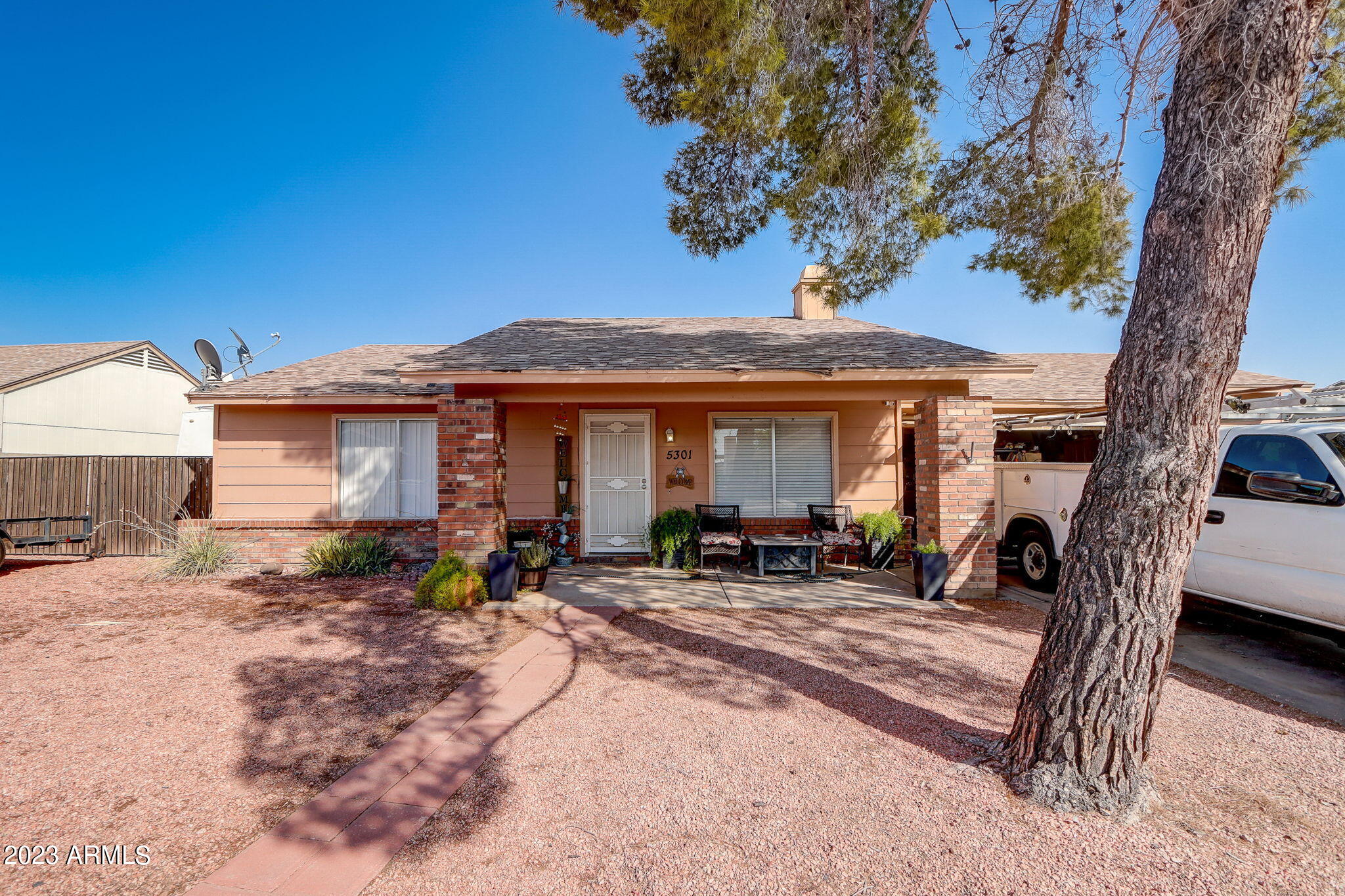5301 W ASTER Drive