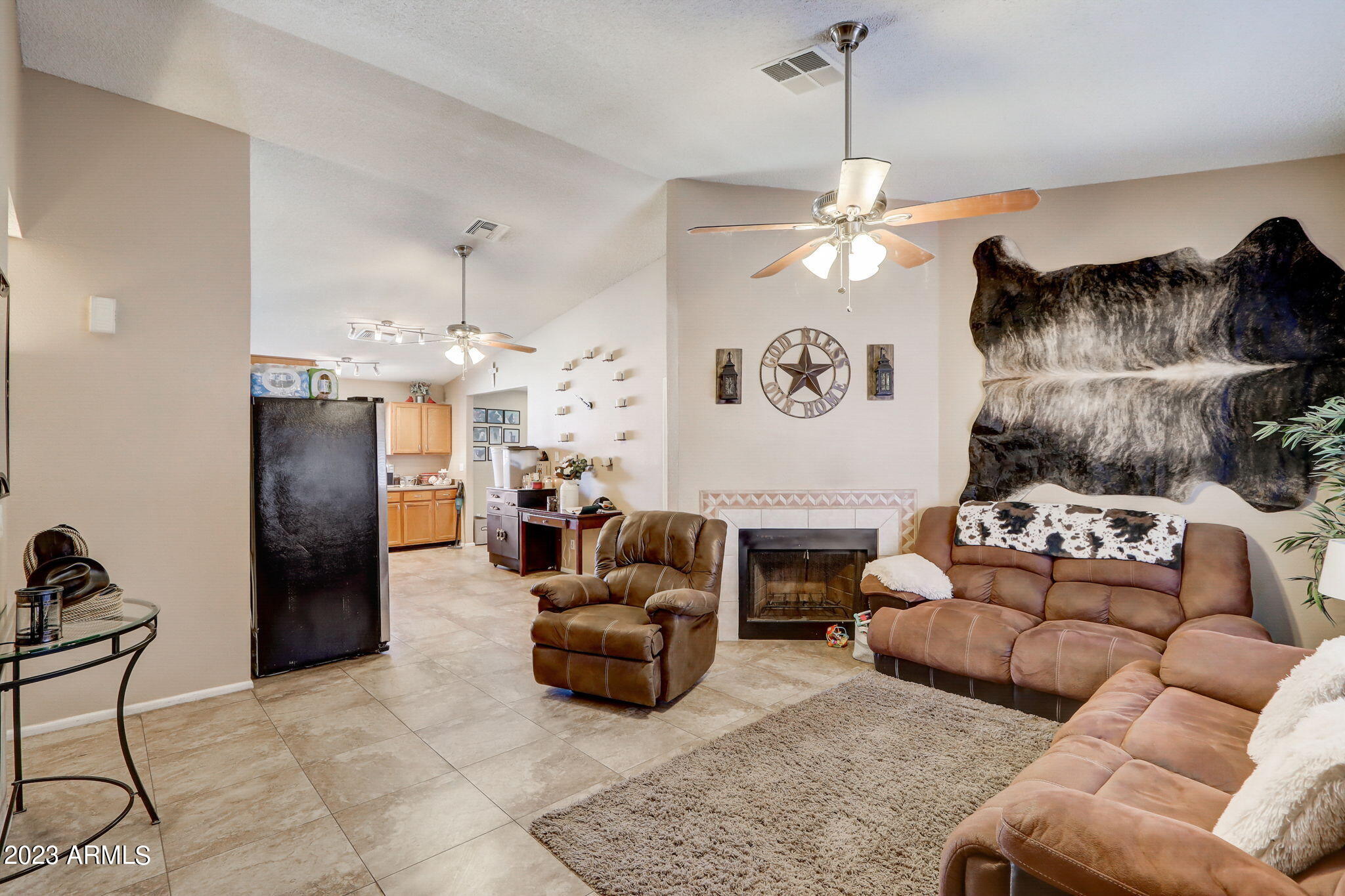 5301 W ASTER Drive
