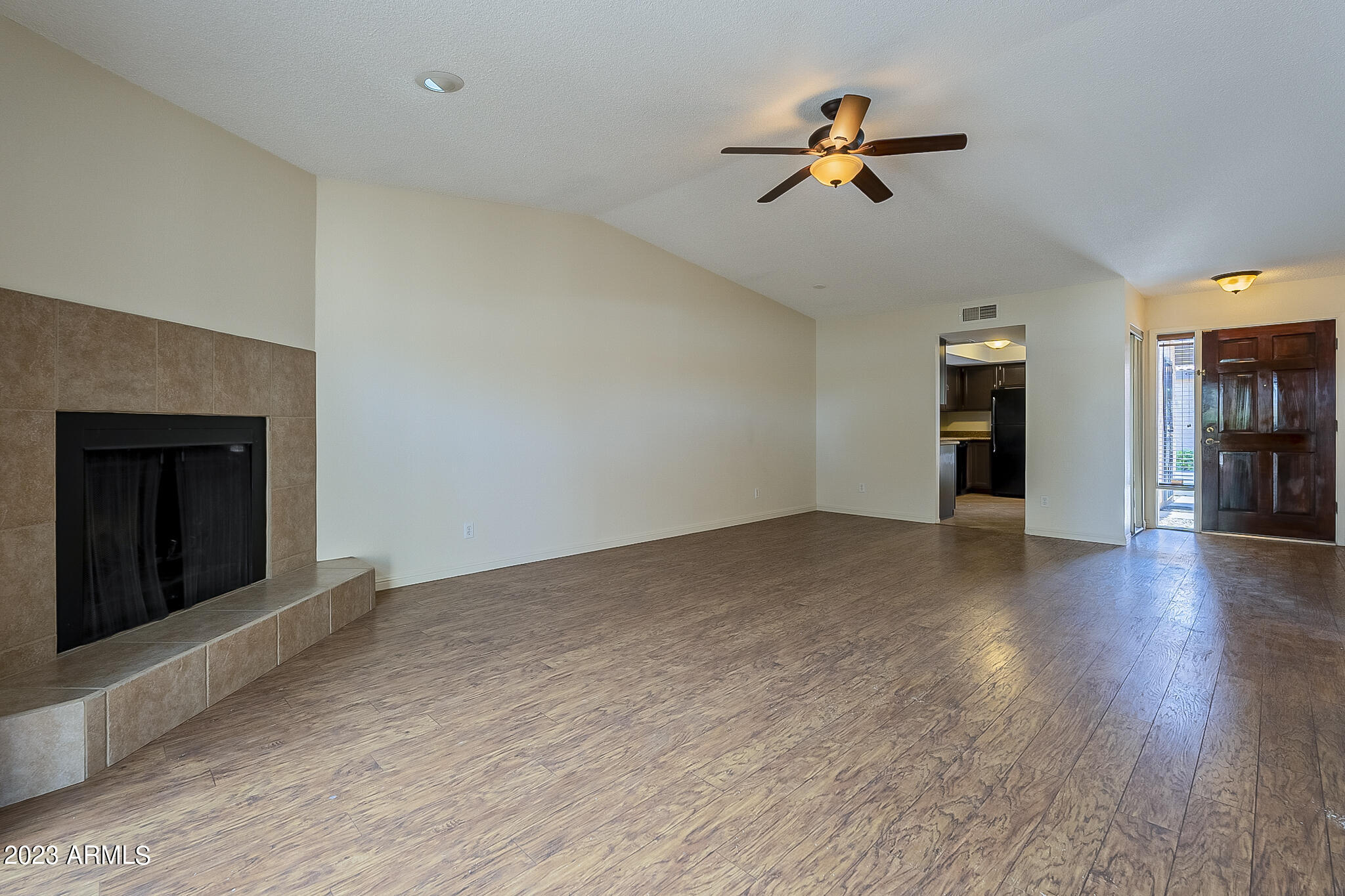 3033 N 37TH Street, 13