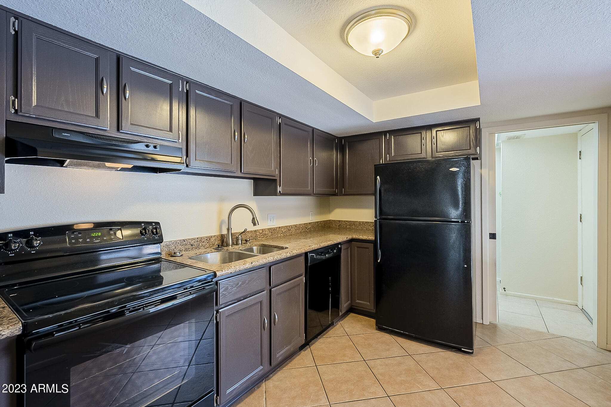 3033 N 37TH Street, 13