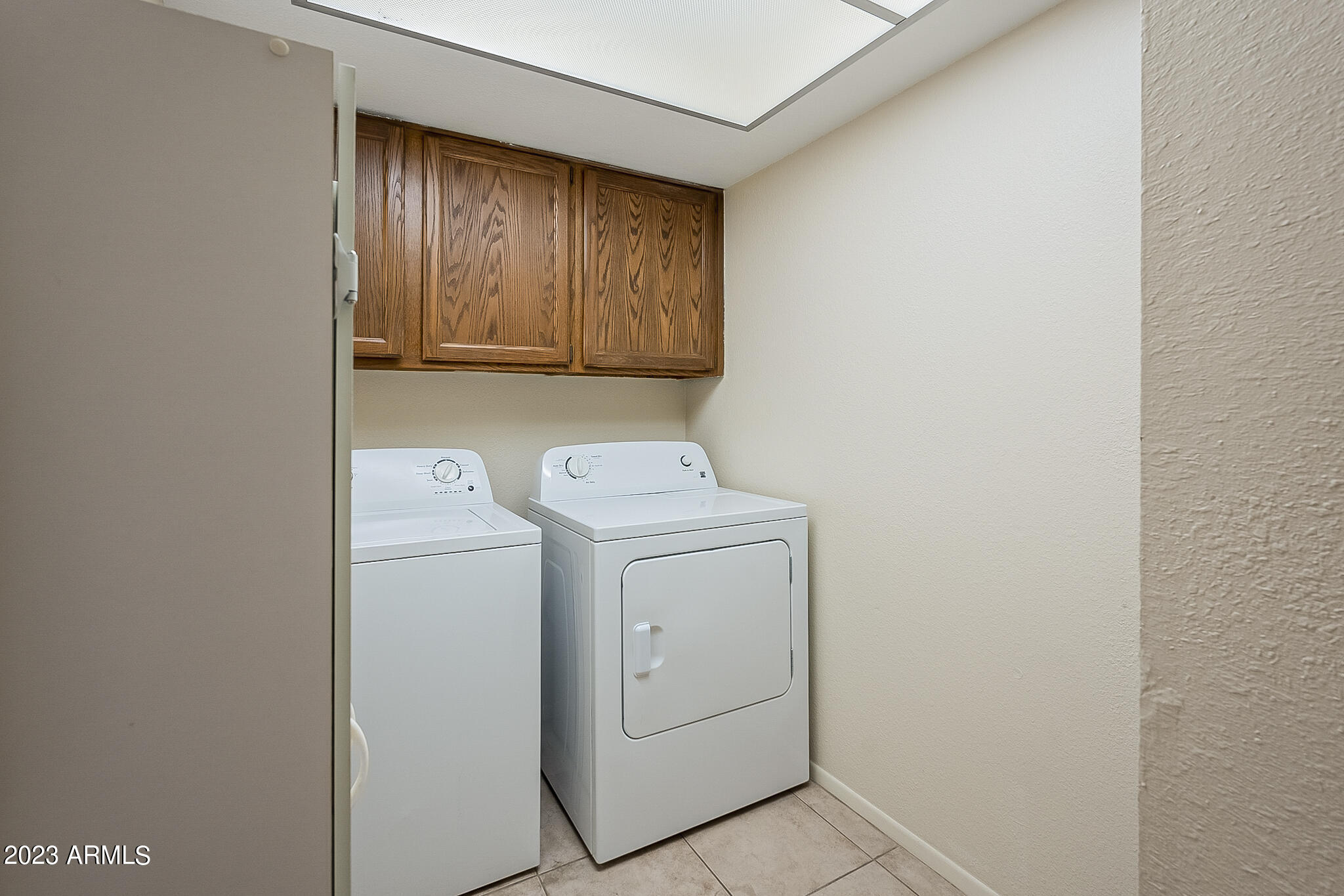 3033 N 37TH Street, 13