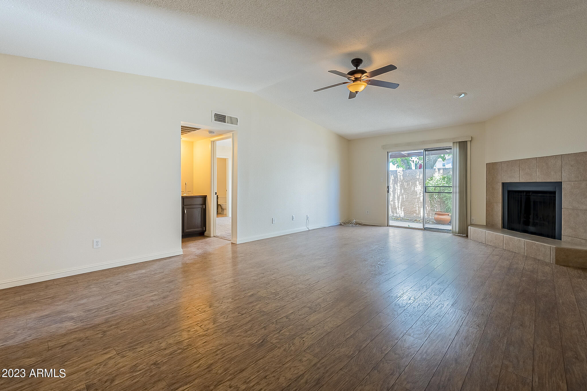 3033 N 37TH Street, 13