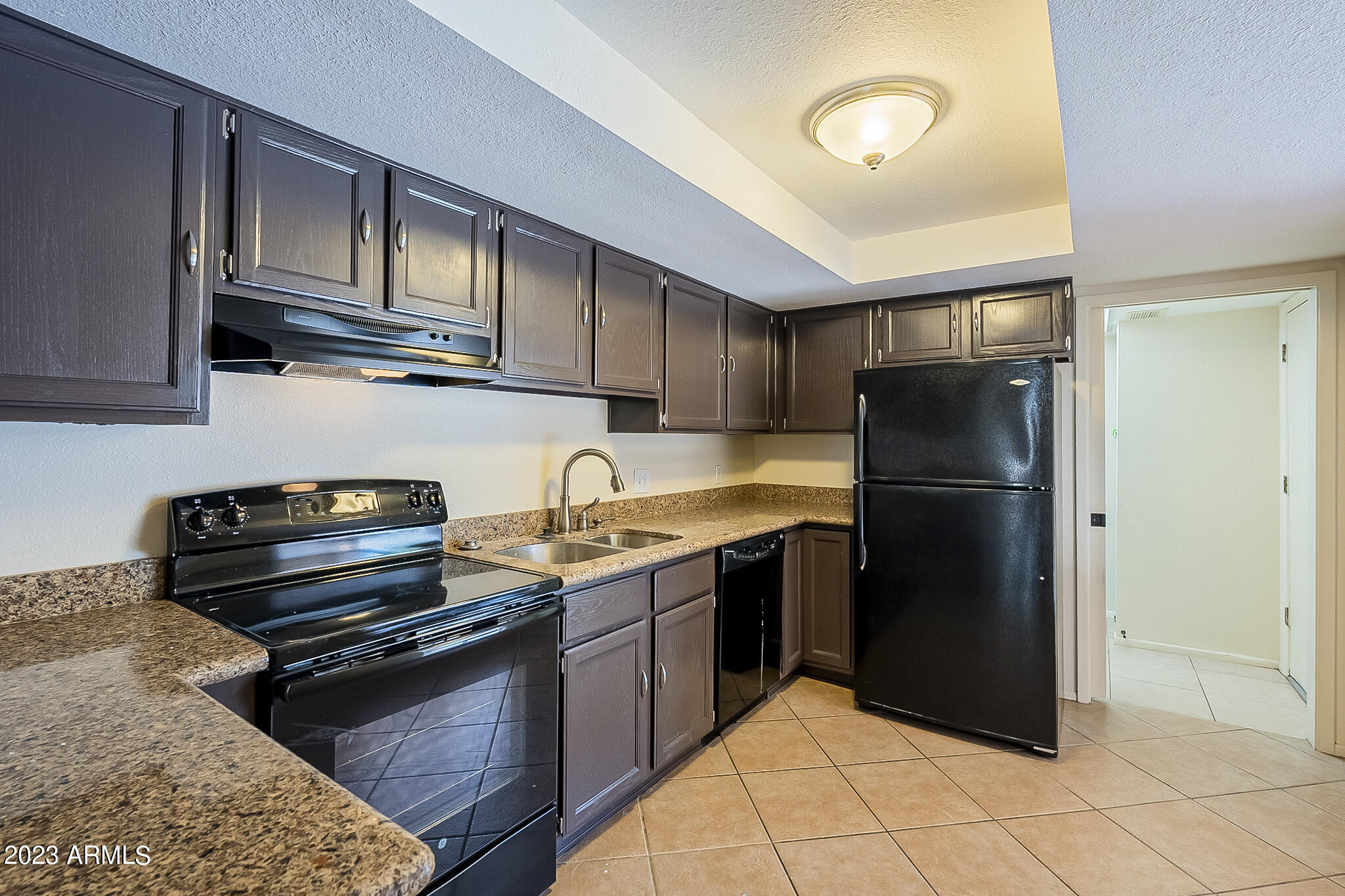 3033 N 37TH Street, 13