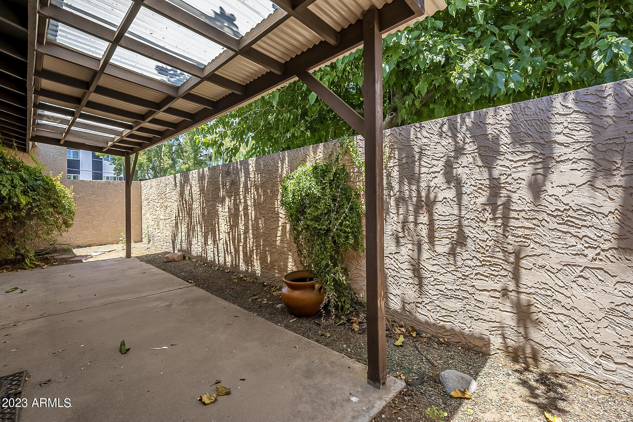 3033 N 37TH Street, 13