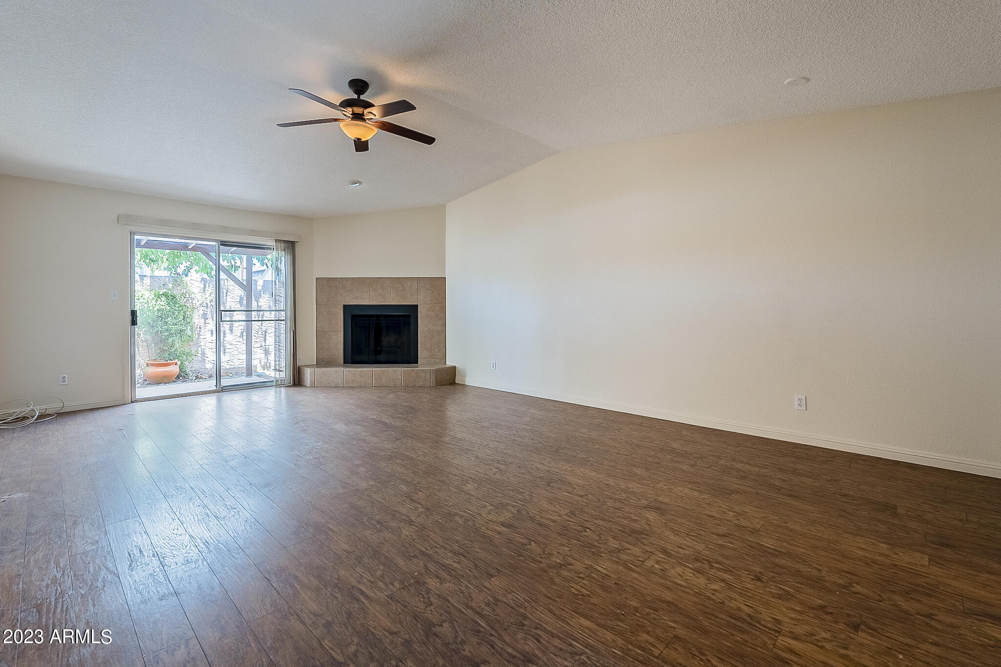 3033 N 37TH Street, 13