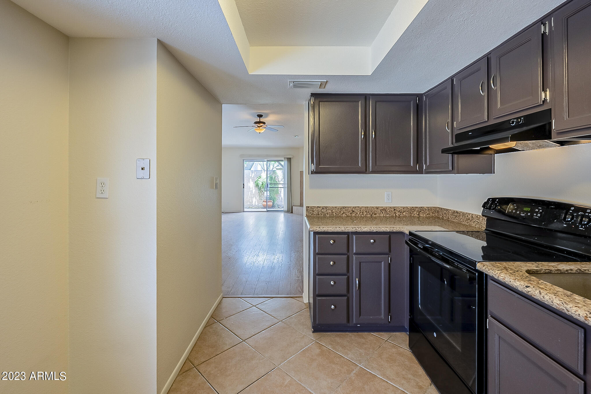 3033 N 37TH Street, 13