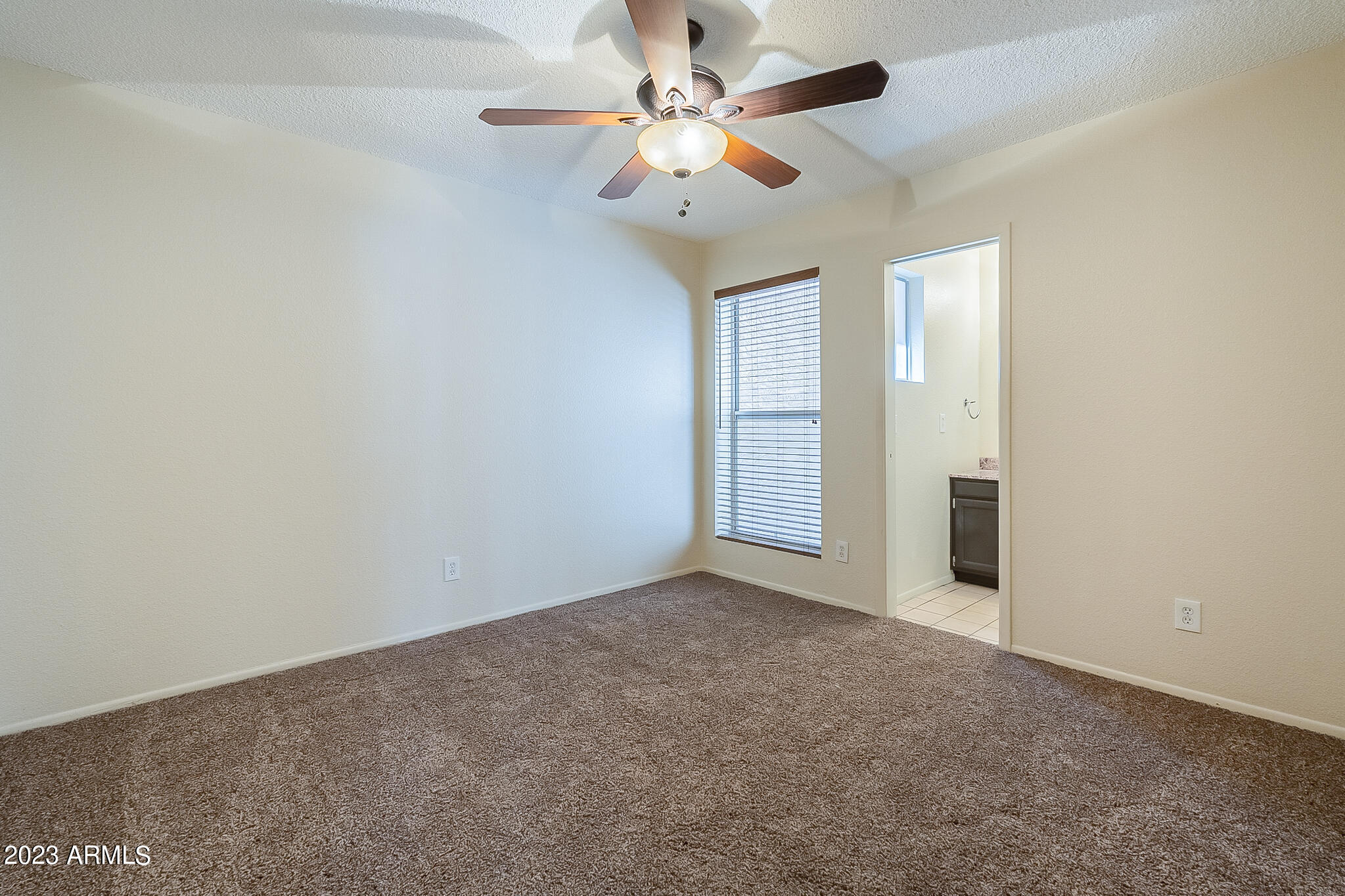3033 N 37TH Street, 13