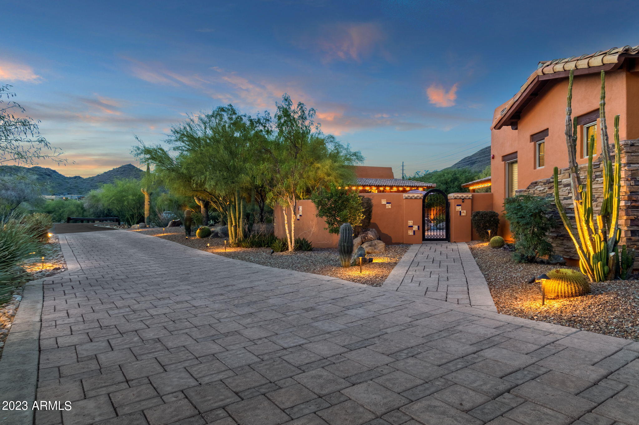 35585 N CANYON CROSSINGS Drive