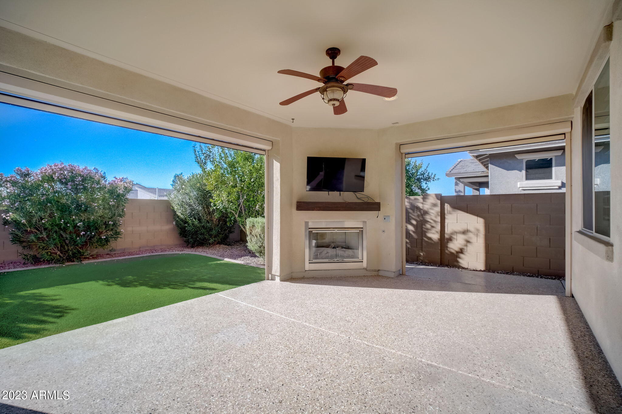 5802 S Wildrose