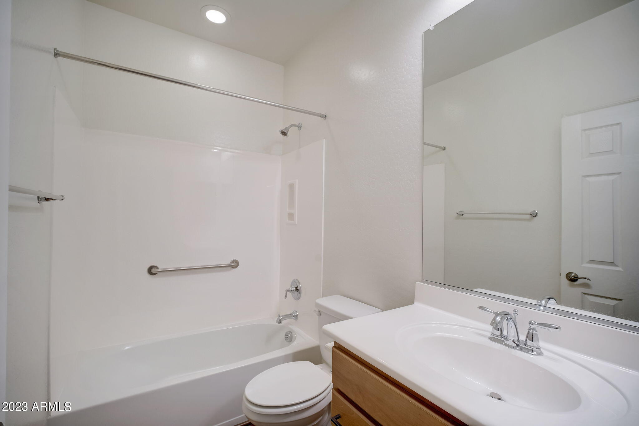 5802 S Wildrose