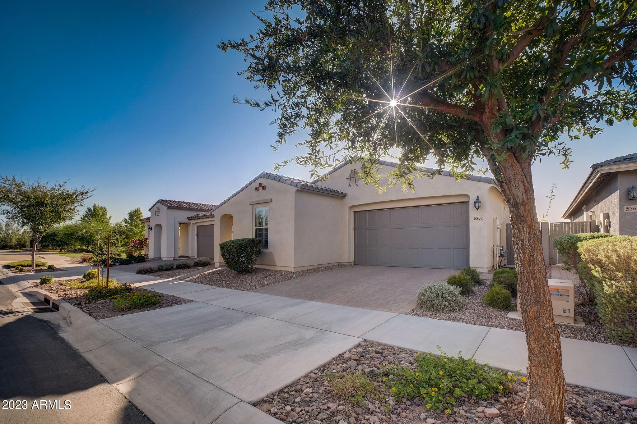 5802 S Wildrose