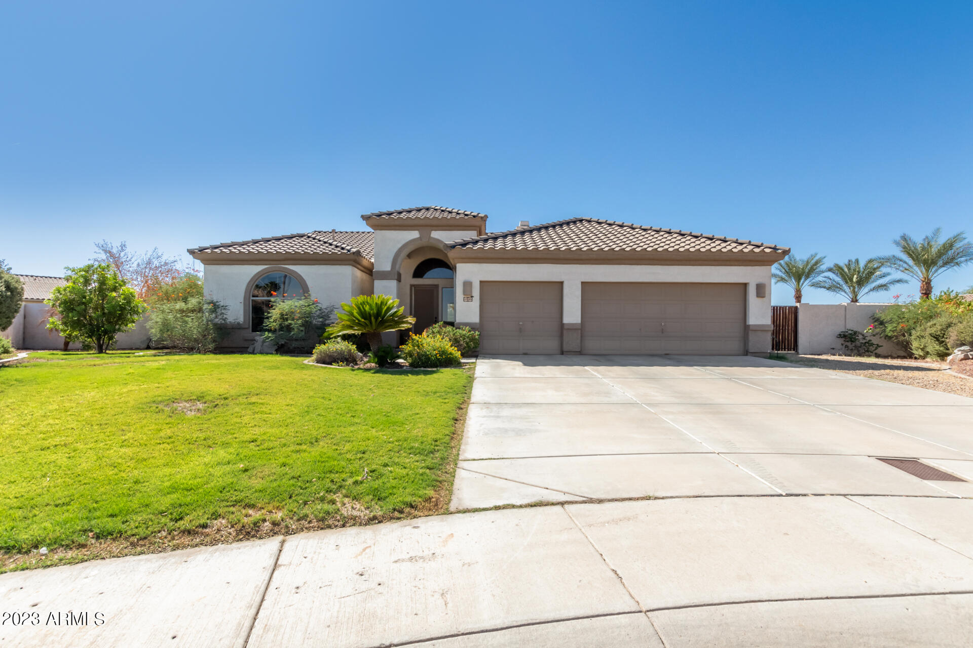 17645 W SUMMIT Drive