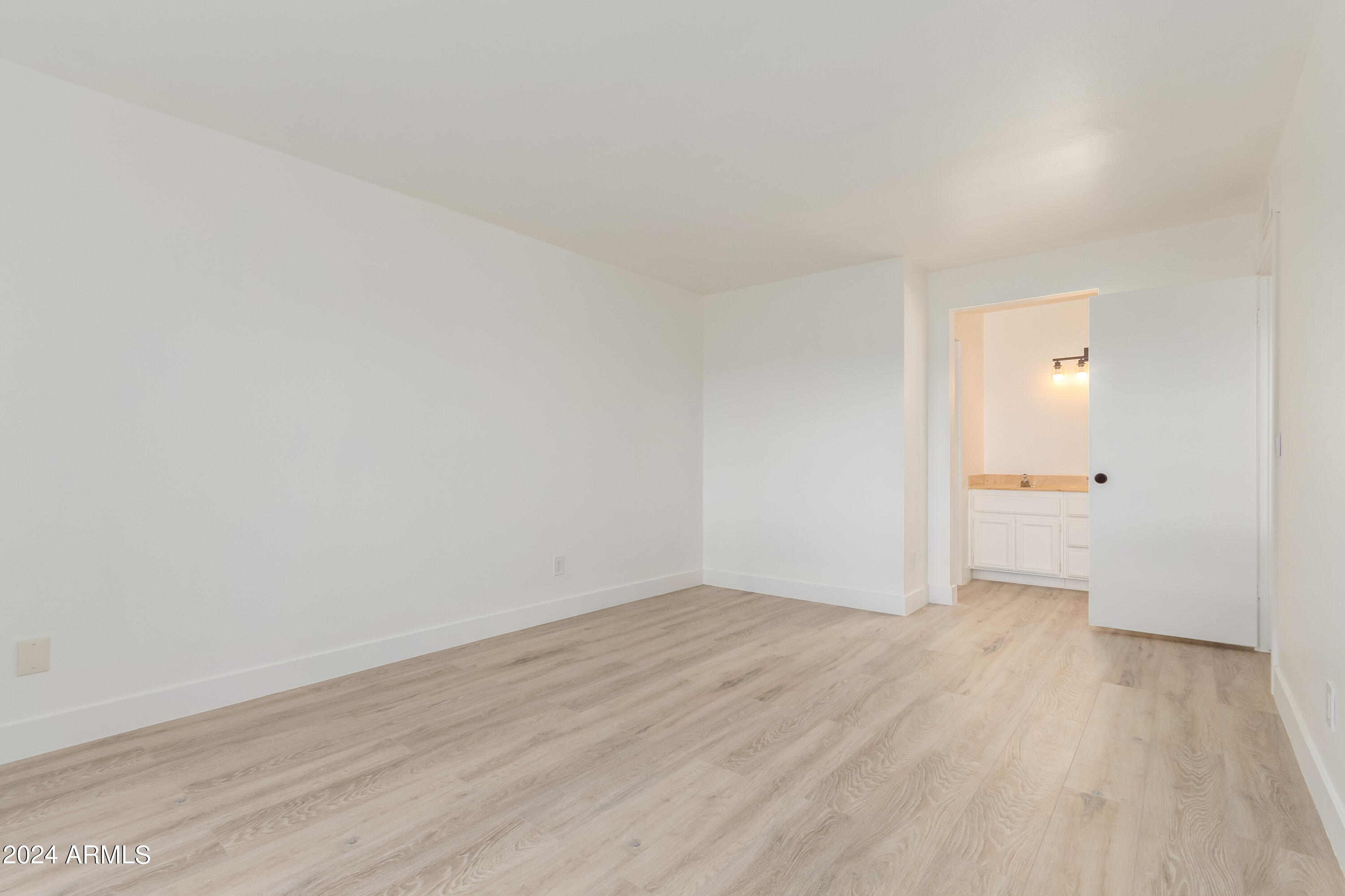 751 E LOLA Drive