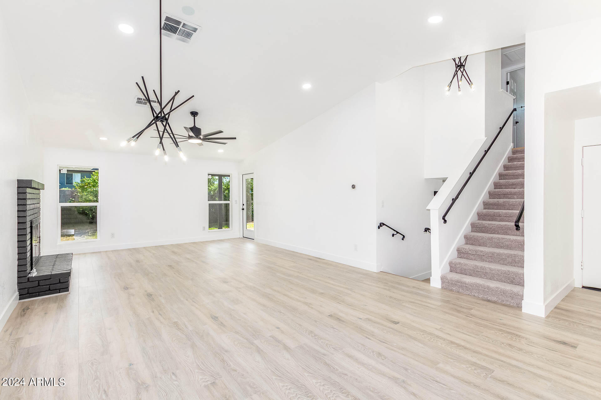 1719 W MCNAIR Street