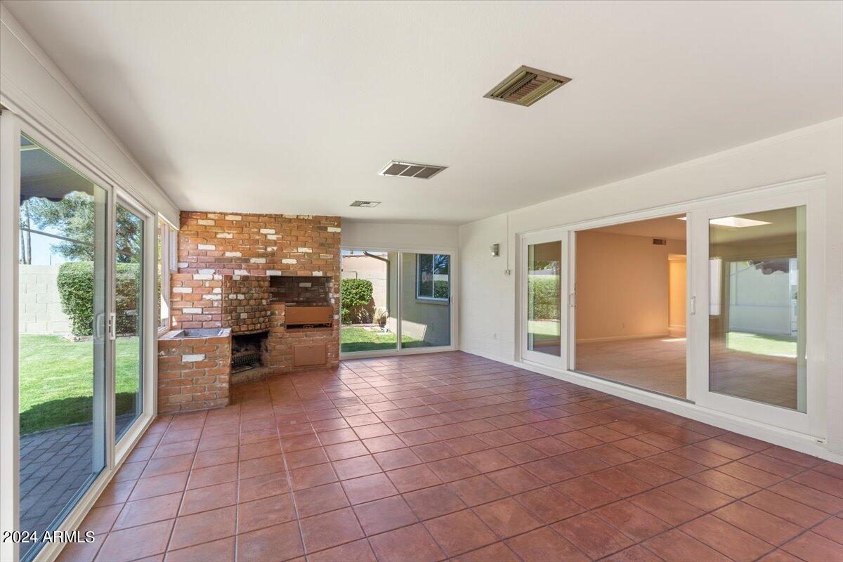 4818 N 78TH Place