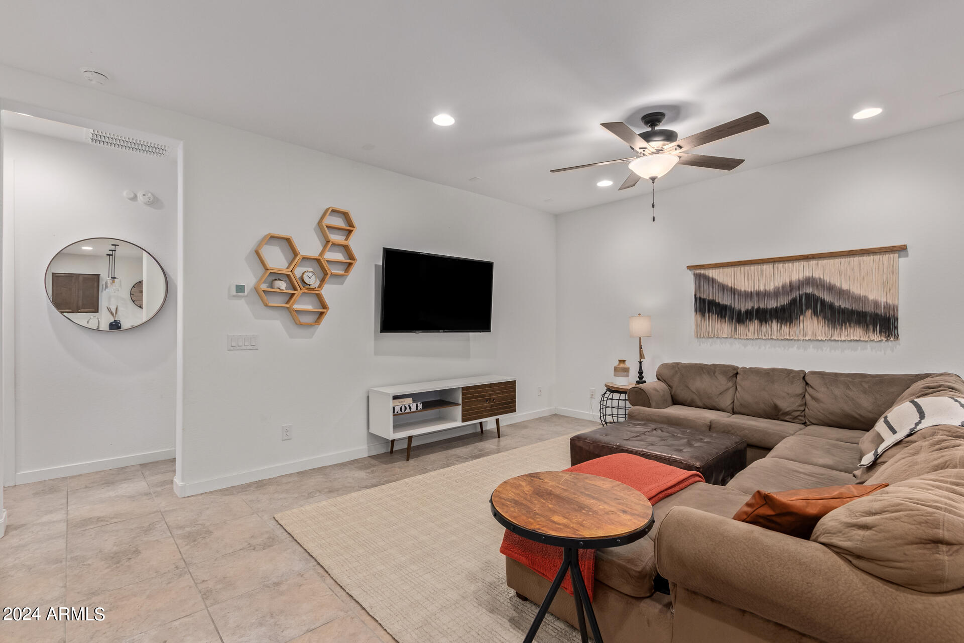 8953 W RANCHO Drive