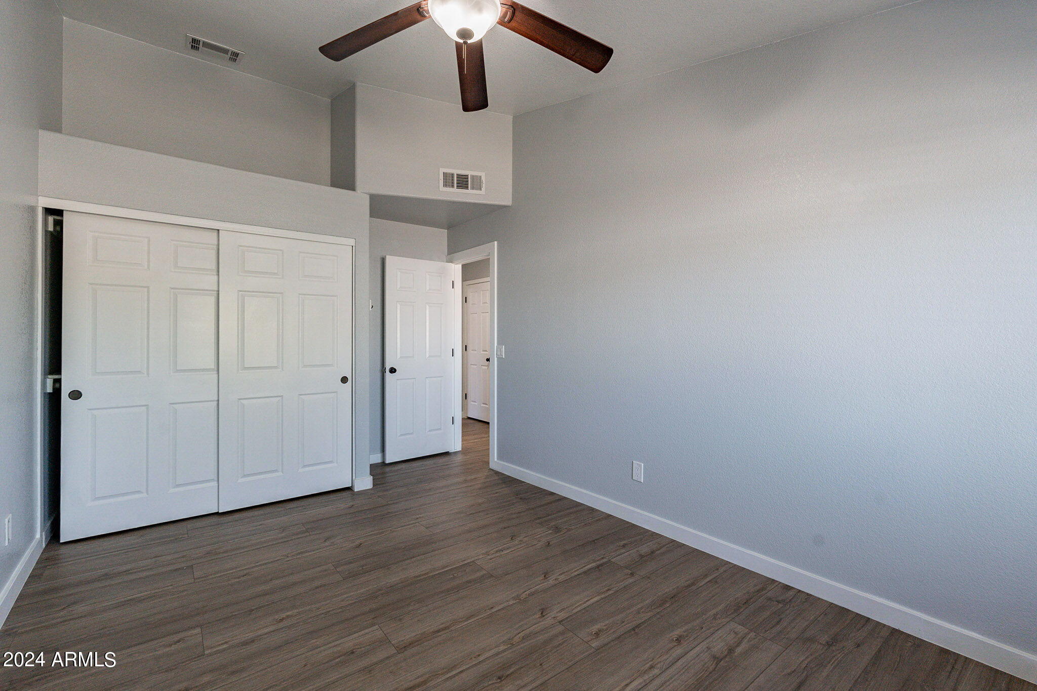 4307 W TOPEKA Drive