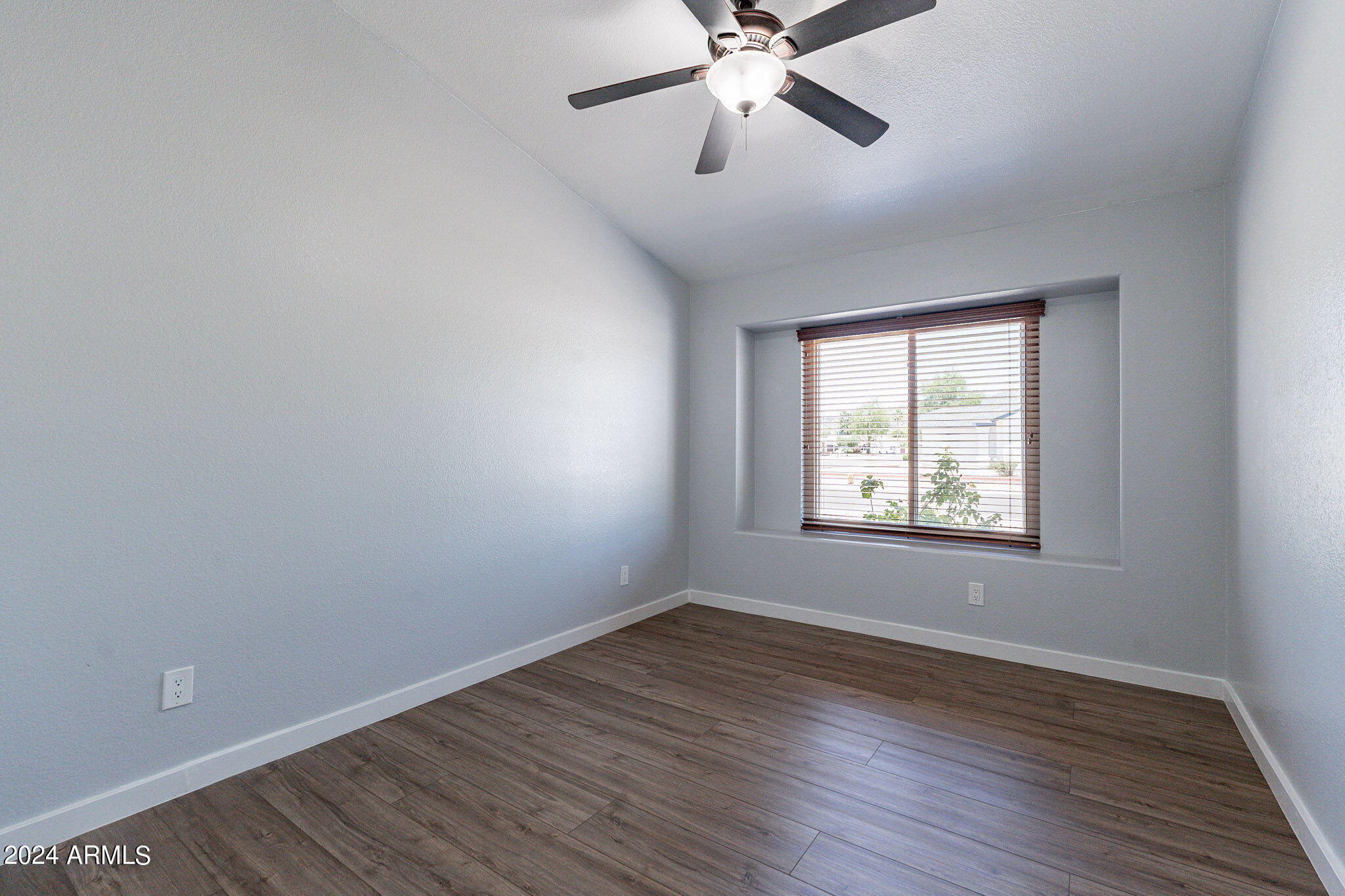 4307 W TOPEKA Drive
