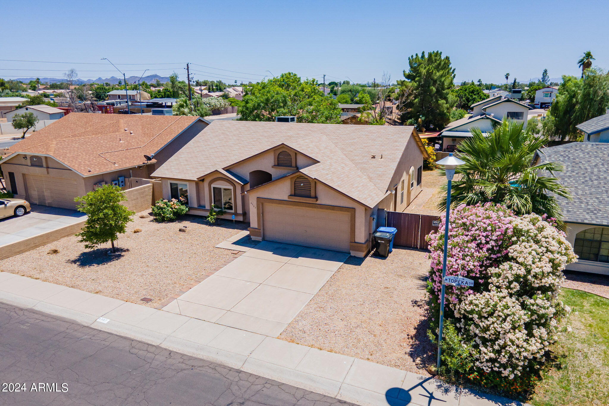 4307 W TOPEKA Drive