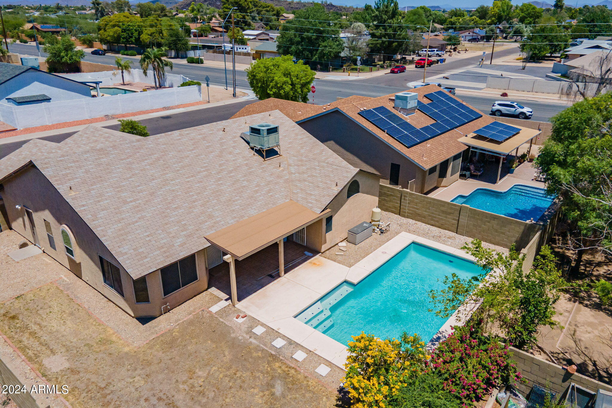 4307 W TOPEKA Drive