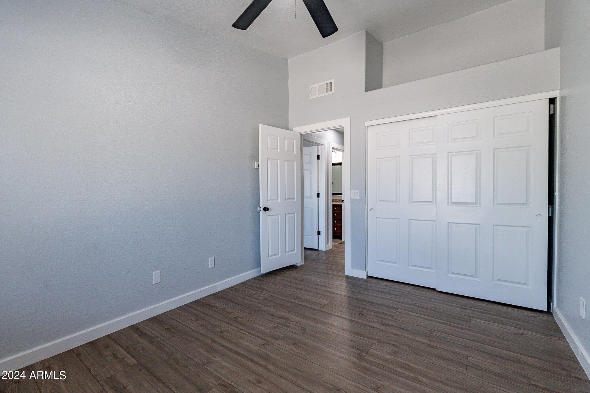 4307 W TOPEKA Drive