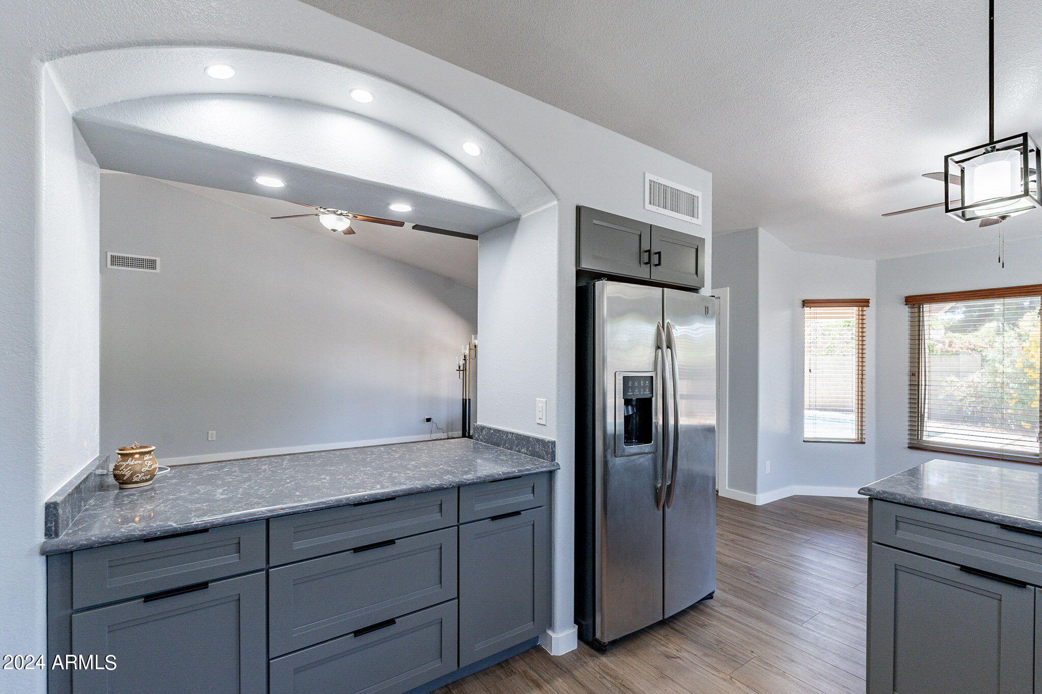4307 W TOPEKA Drive