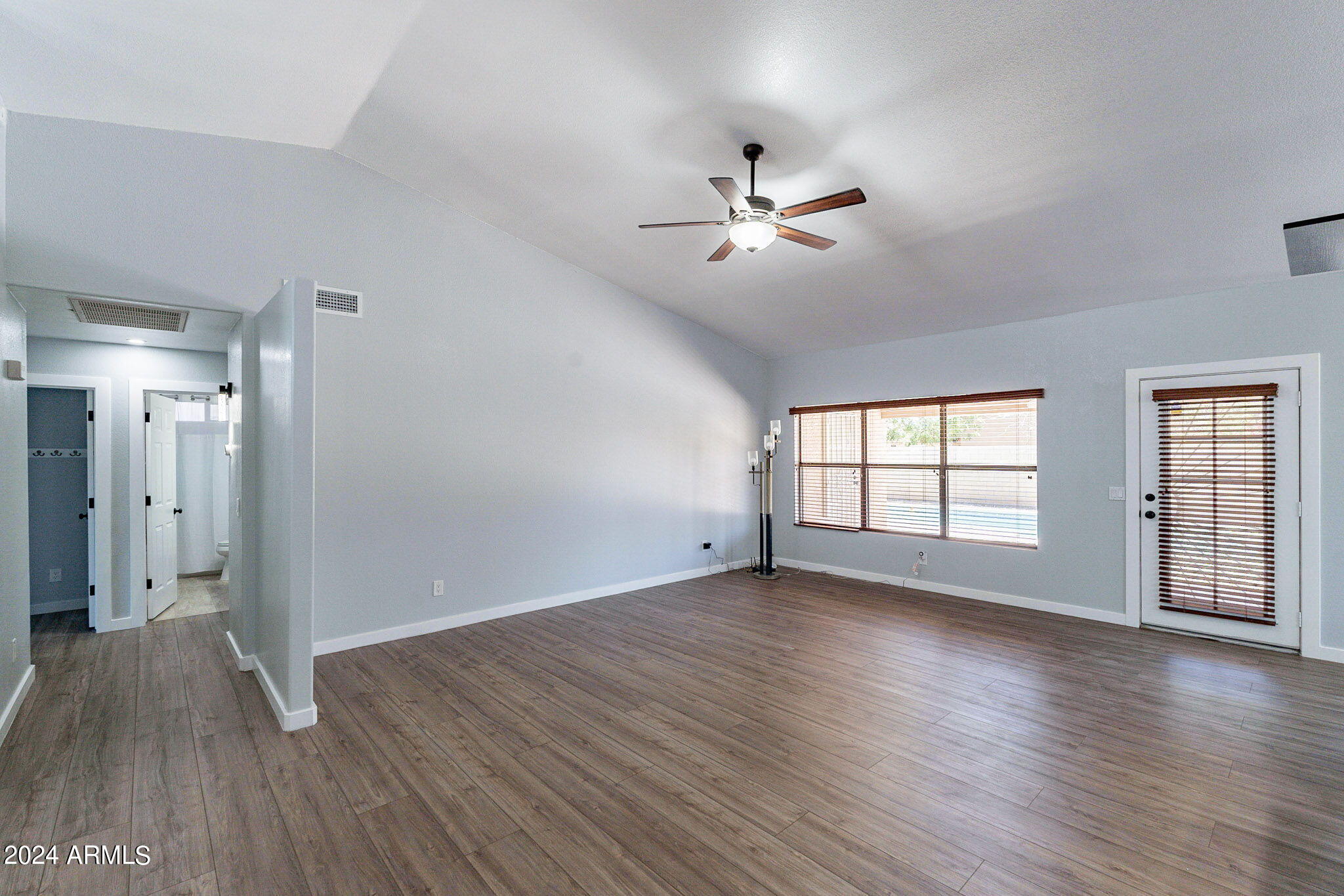 4307 W TOPEKA Drive