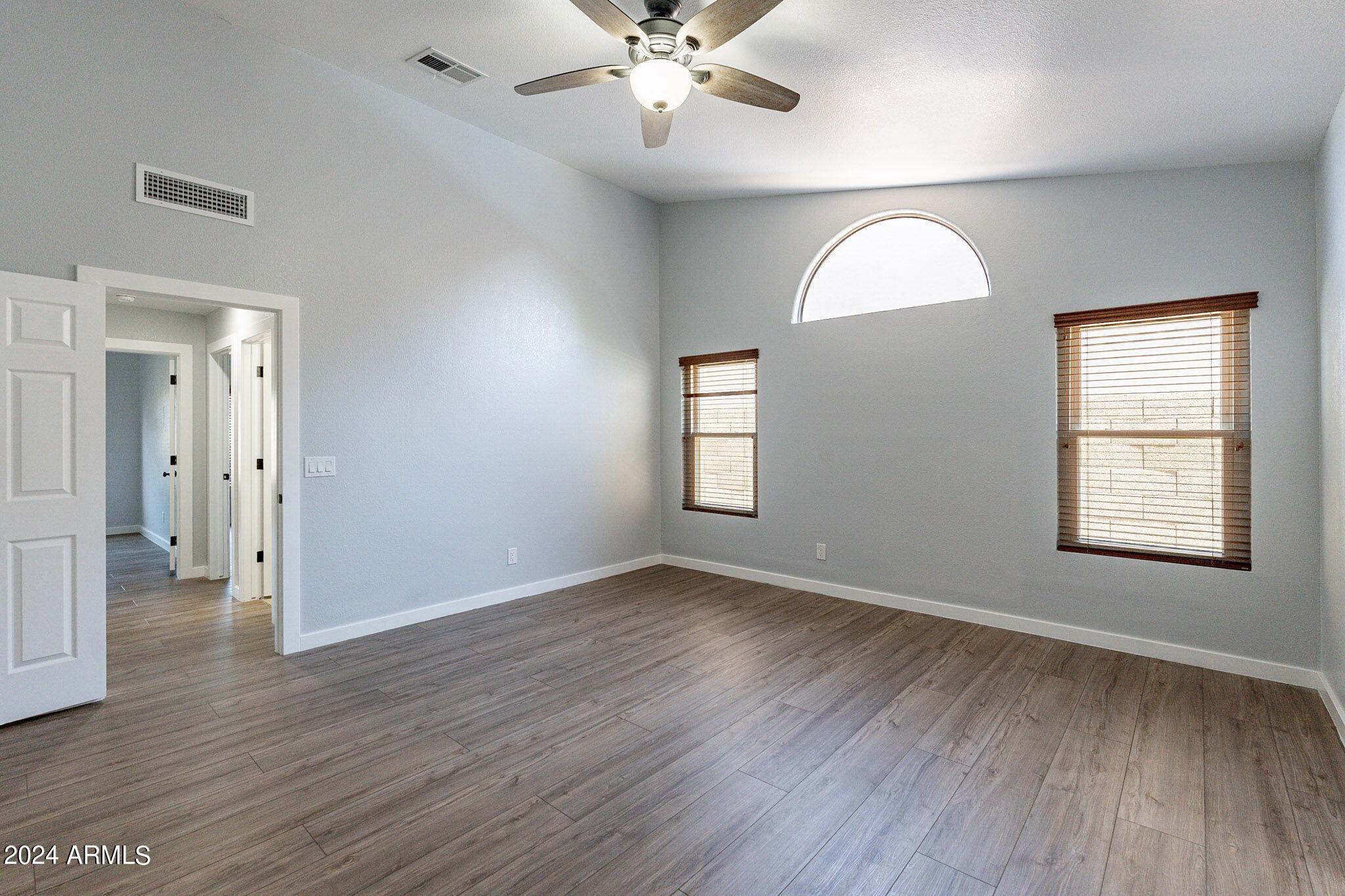 4307 W TOPEKA Drive