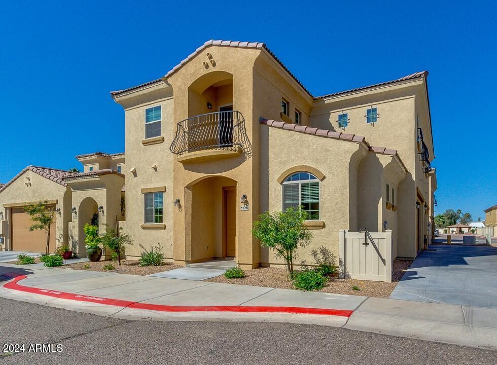 1367 S COUNTRY CLUB Drive, 1322