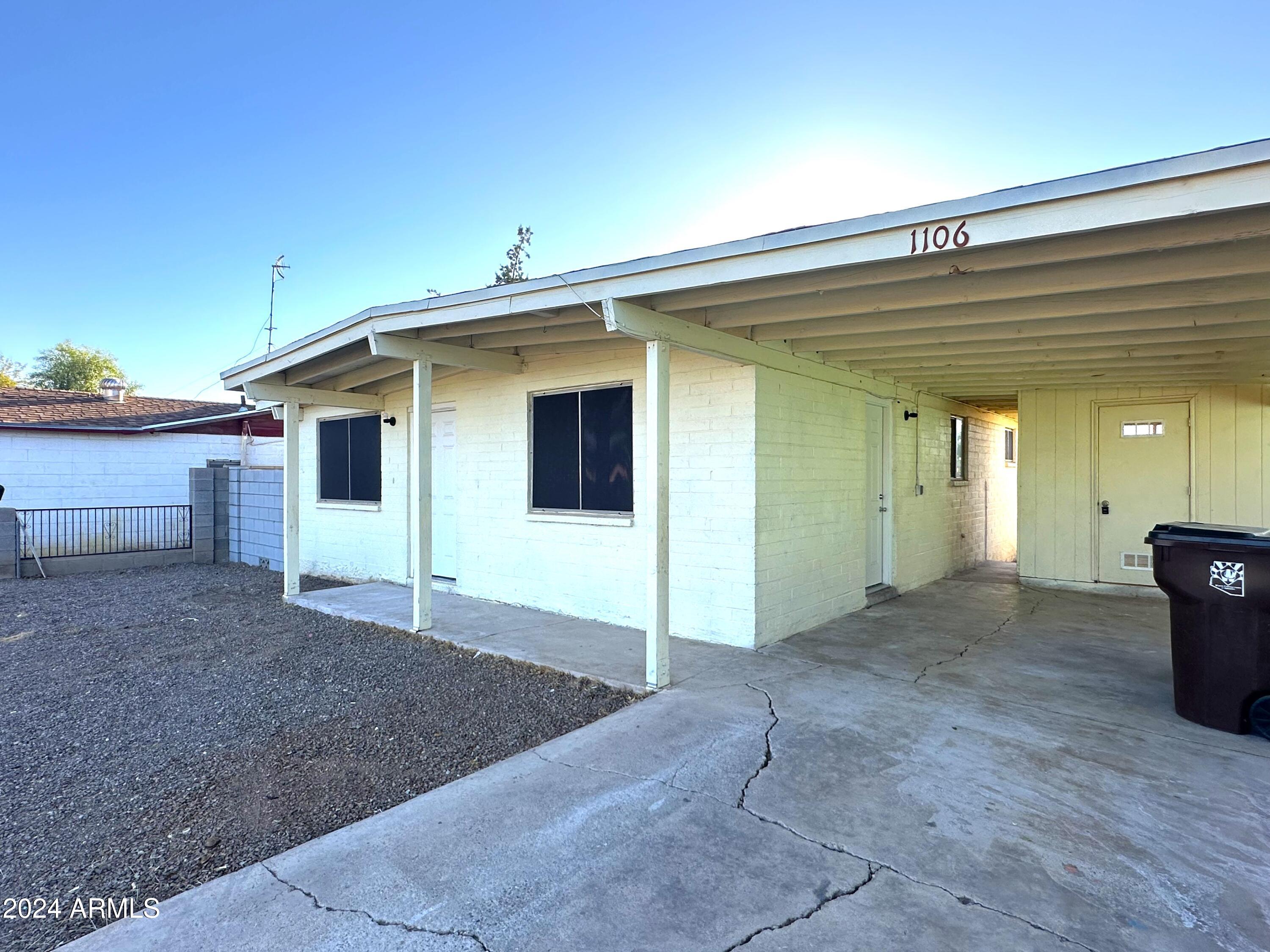 1106 N SUNSHINE Boulevard