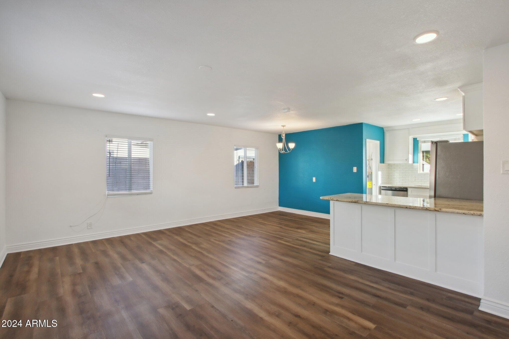 1209 W INDIAN SCHOOL Road