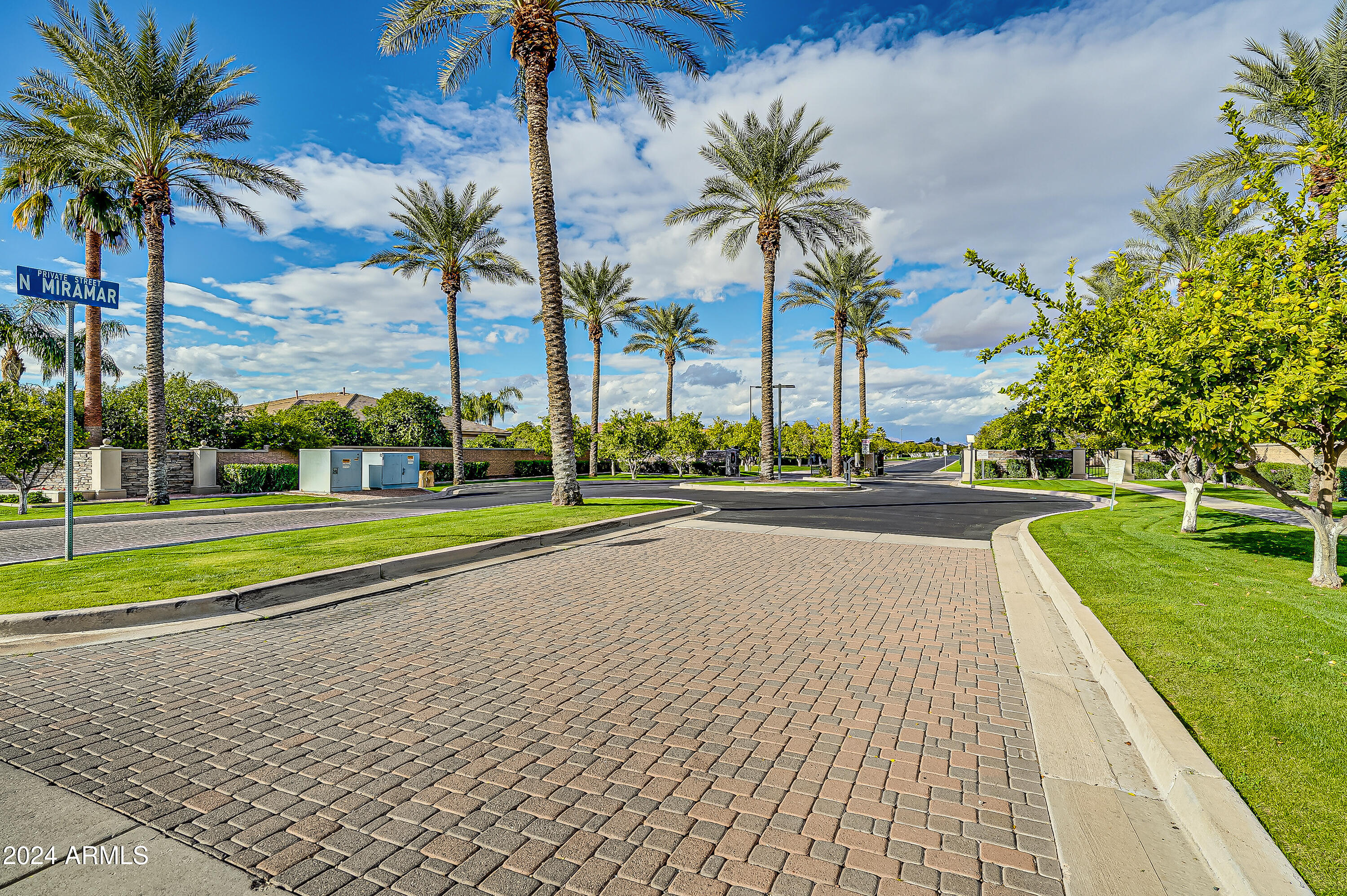 3454 E INGLEWOOD Circle