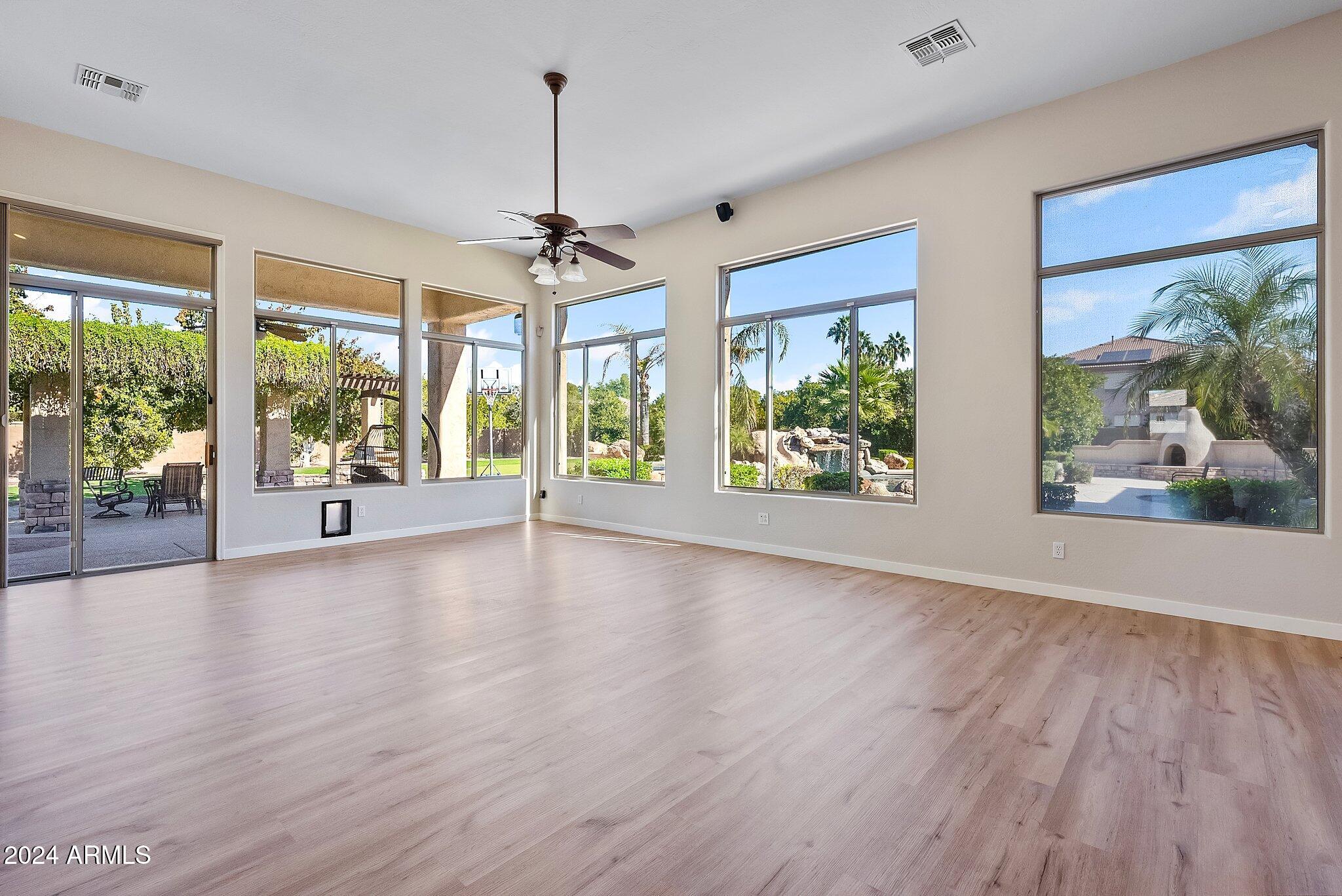 3454 E INGLEWOOD Circle