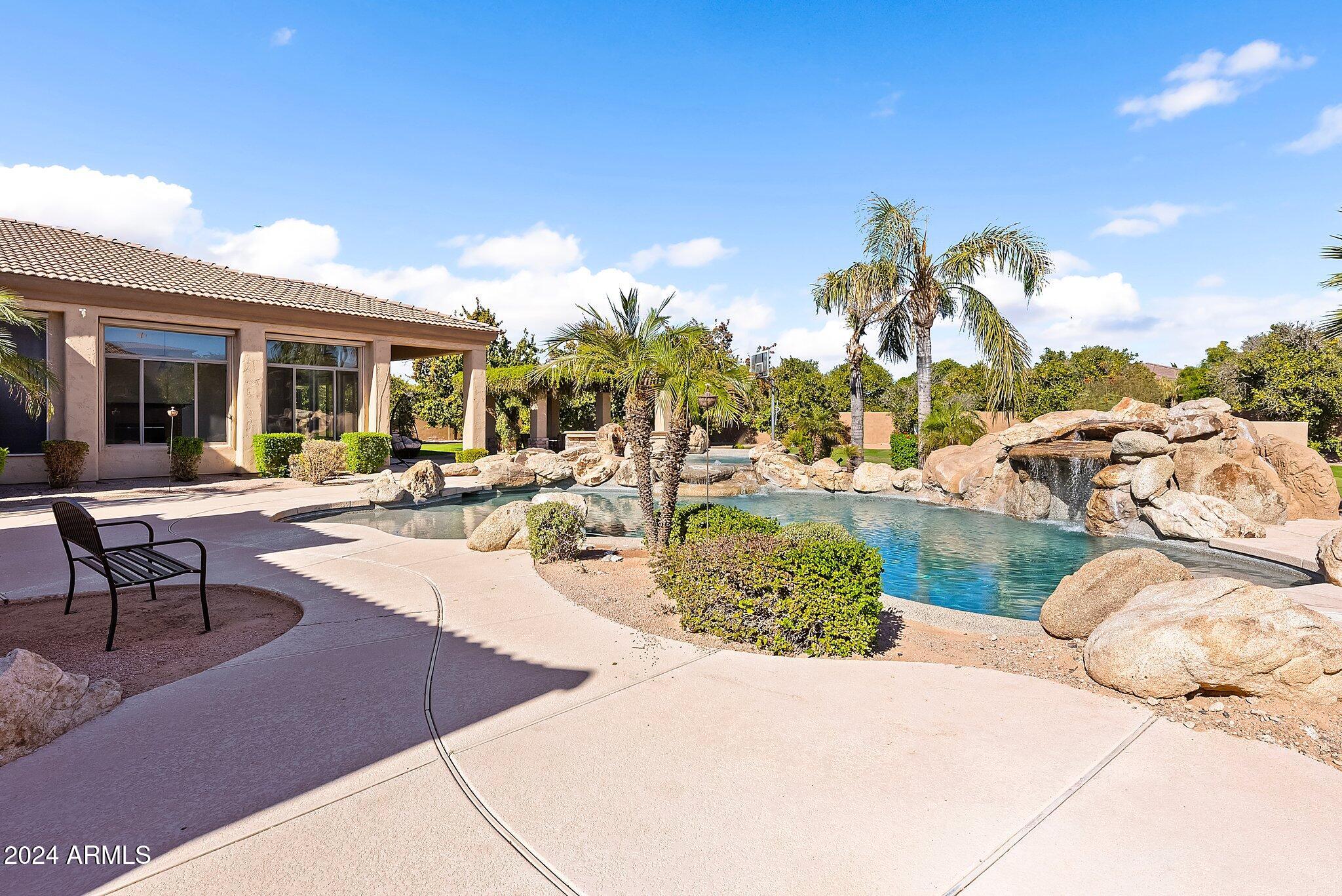 3454 E INGLEWOOD Circle