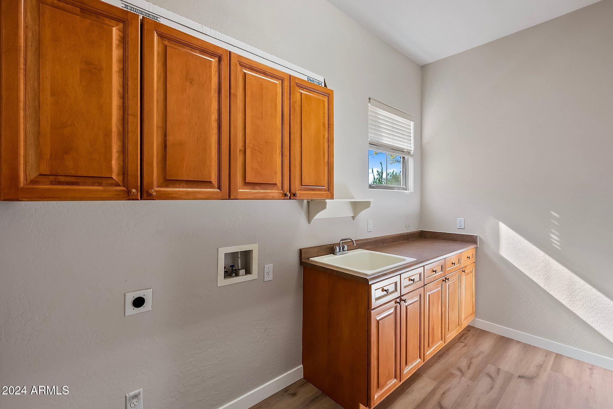 3454 E INGLEWOOD Circle