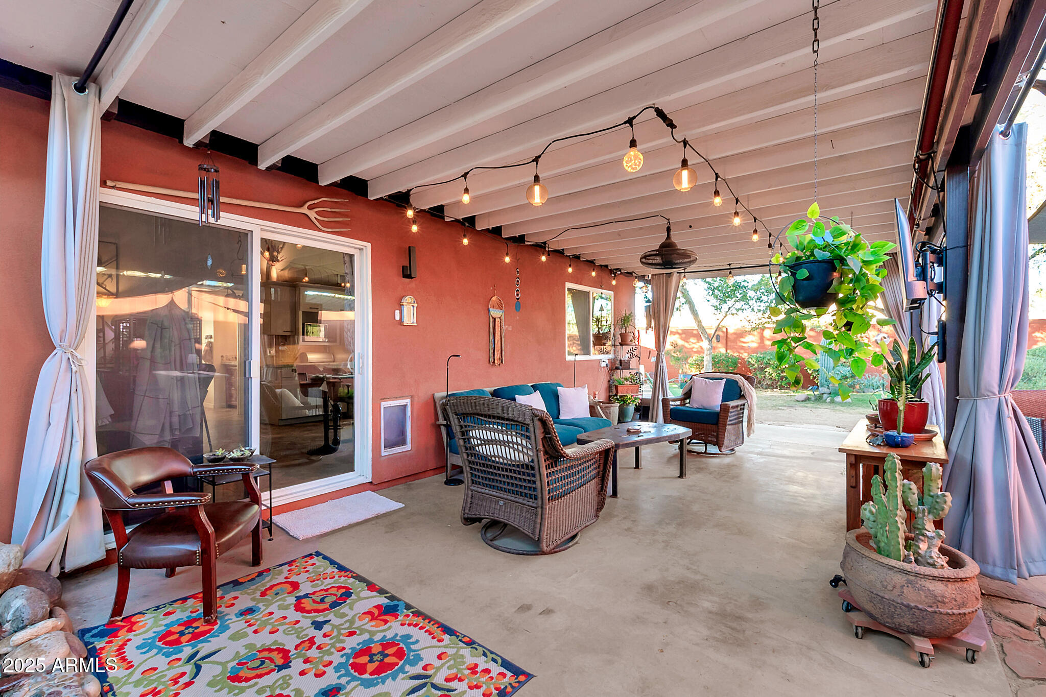 3044 W DESERT COVE Avenue