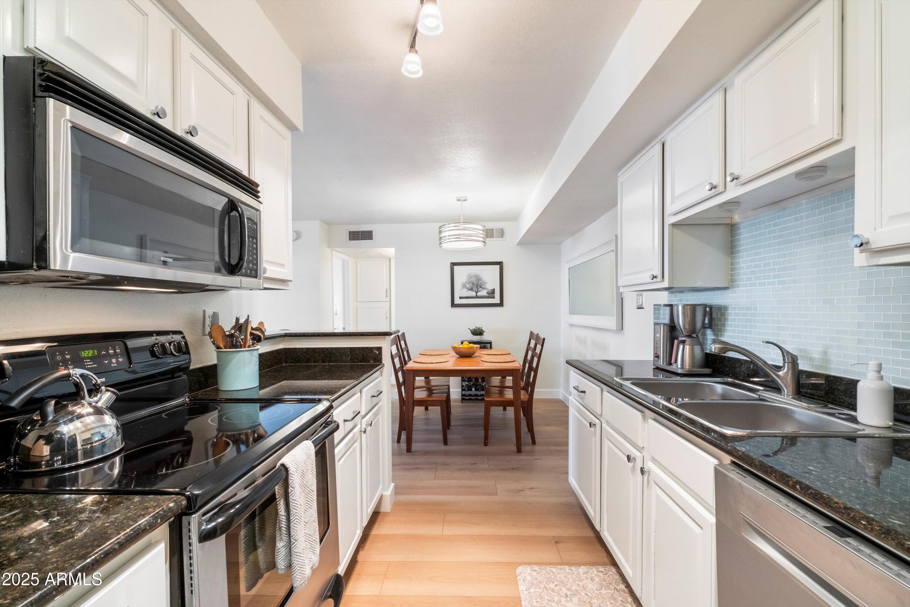 5995 N 78TH Street, 1015