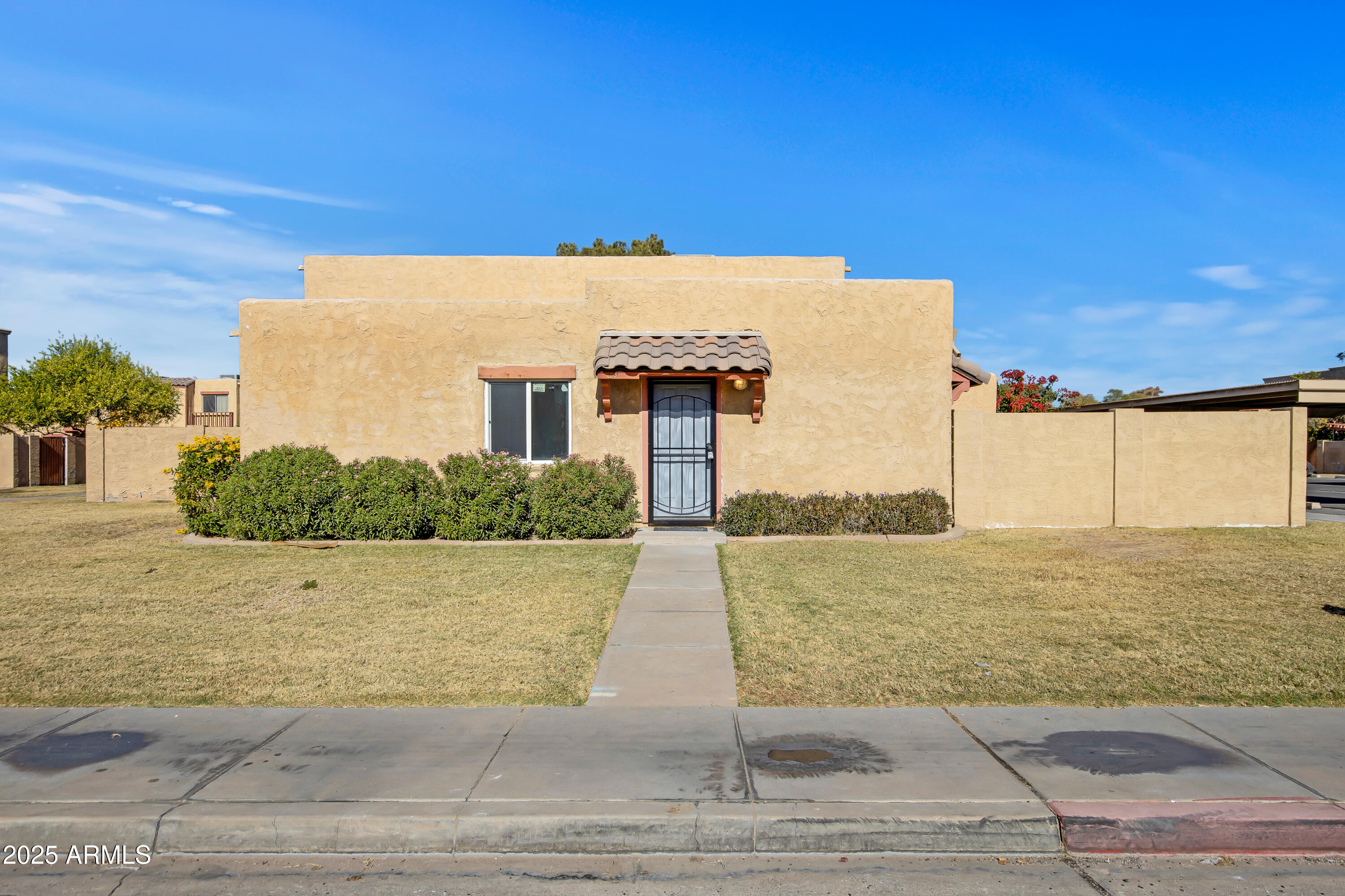 948 S Alma School Rd Road, 89