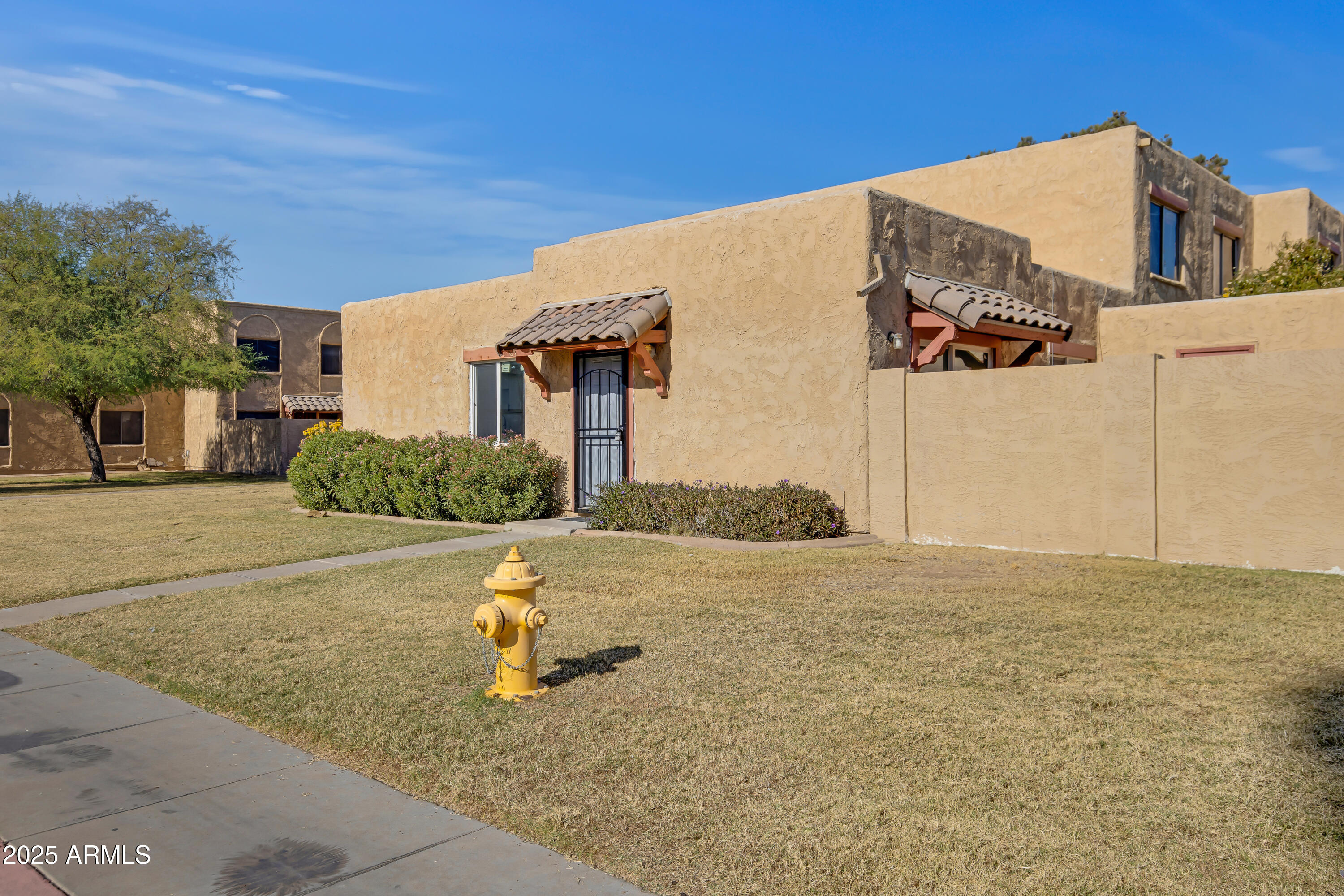948 S Alma School Rd Road, 89