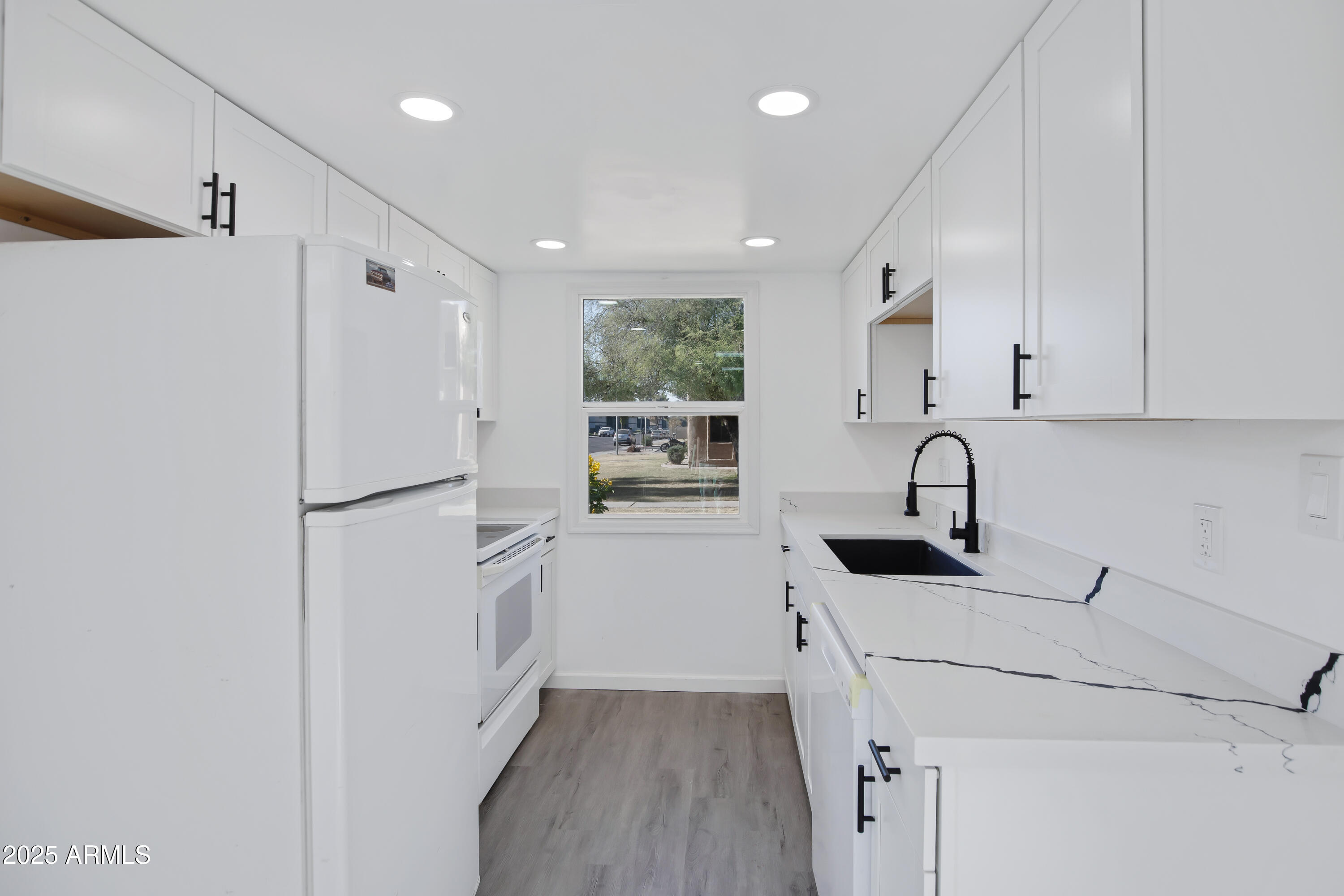 948 S Alma School Rd Road, 89