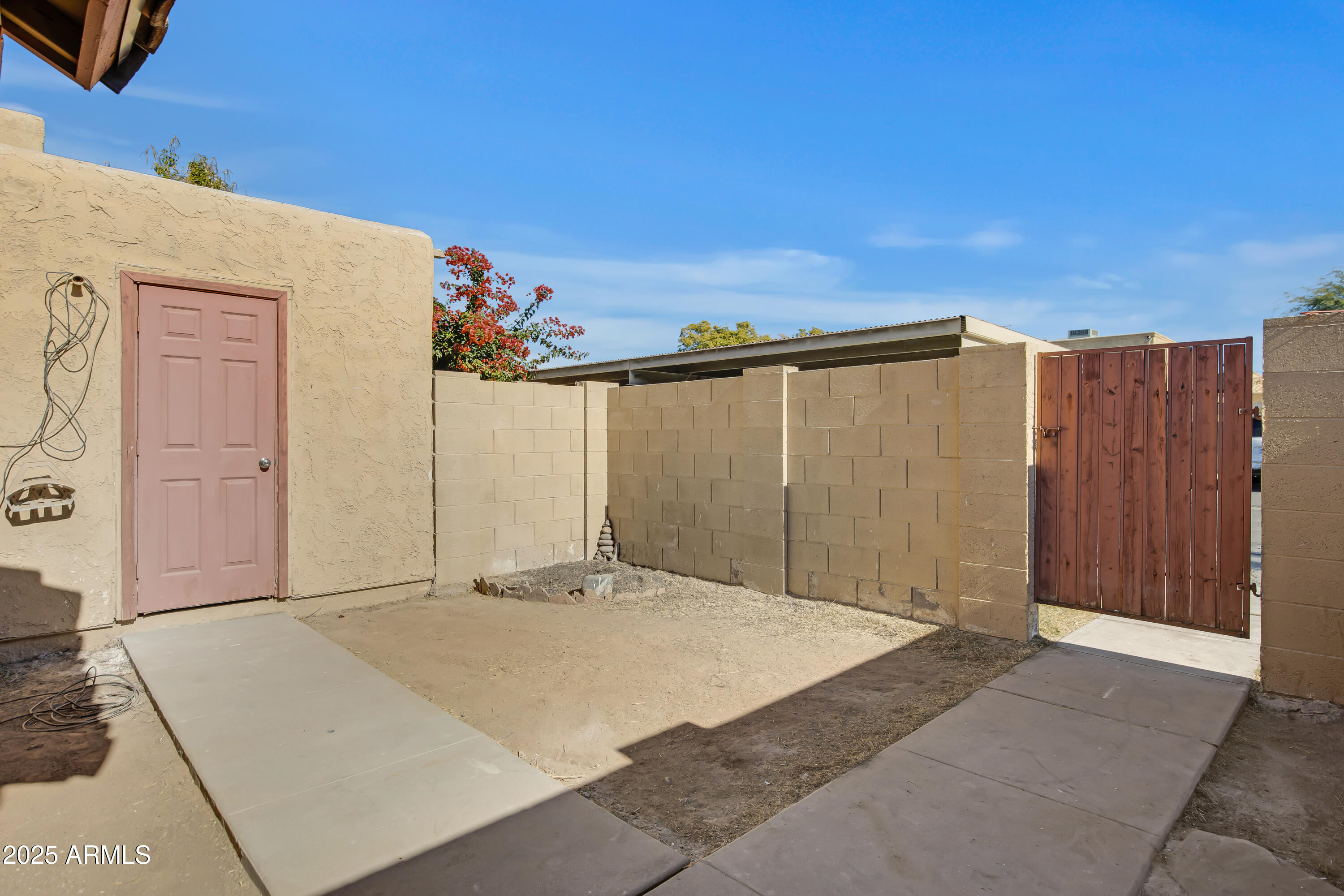 948 S Alma School Rd Road, 89